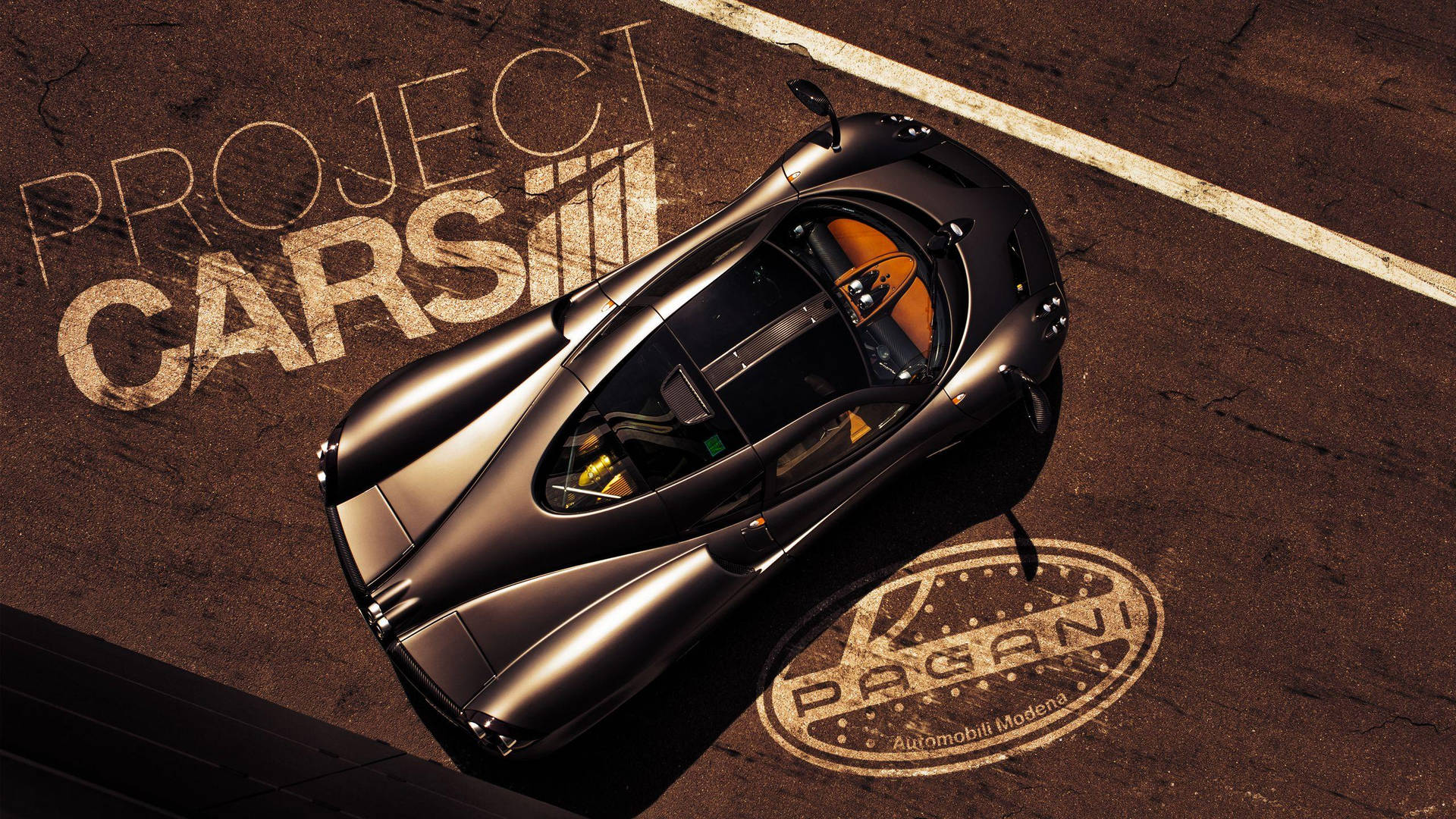 黑色Pagani超跑在賽車道上，附有Project Cars和Pagani標誌。 — Project Cars 壁紙
