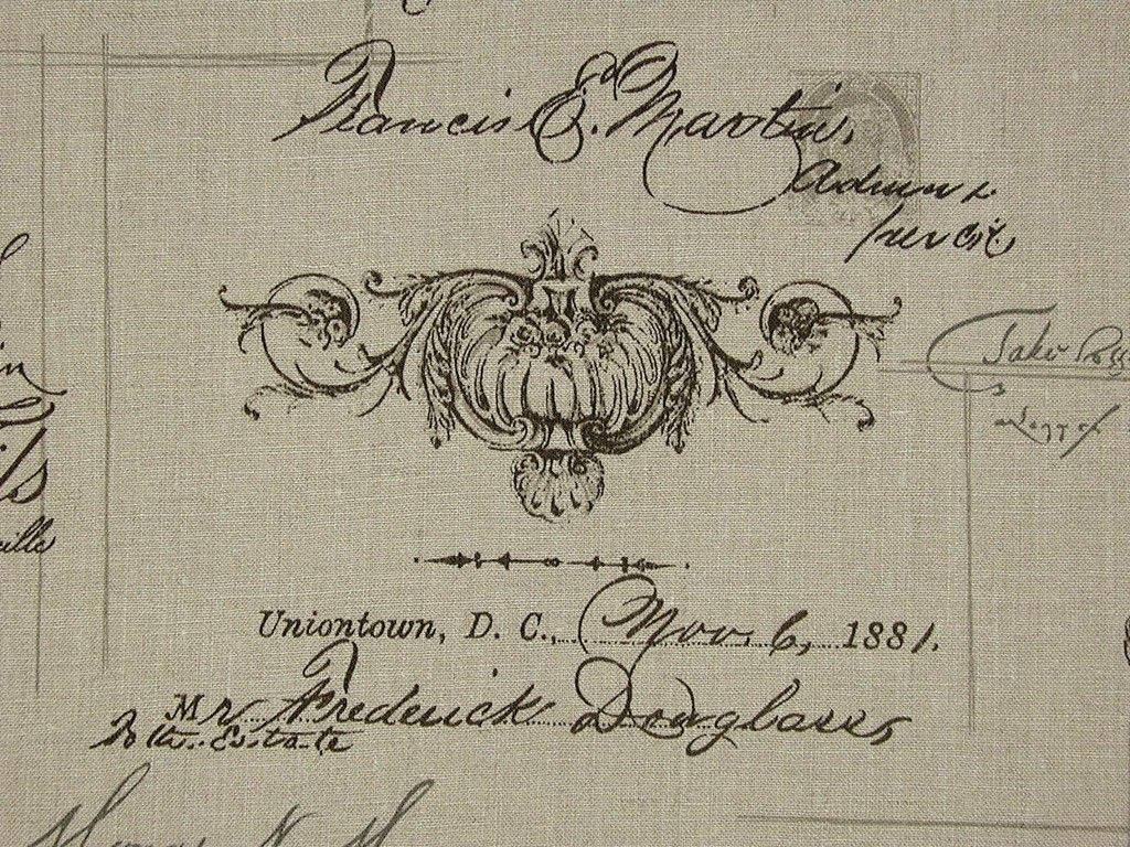 Old Paper 桌布 壁紙 — 1881年復古文件，帶有華麗花飾和草書字體，紙張帶有紋理。
