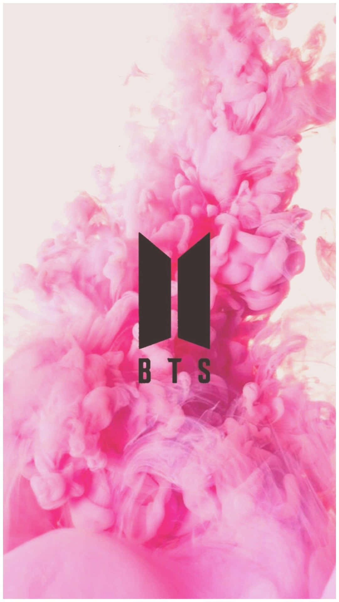 旋轉的粉紅色墨水，中央有一個黑色BTS標誌。 — Bts 壁紙