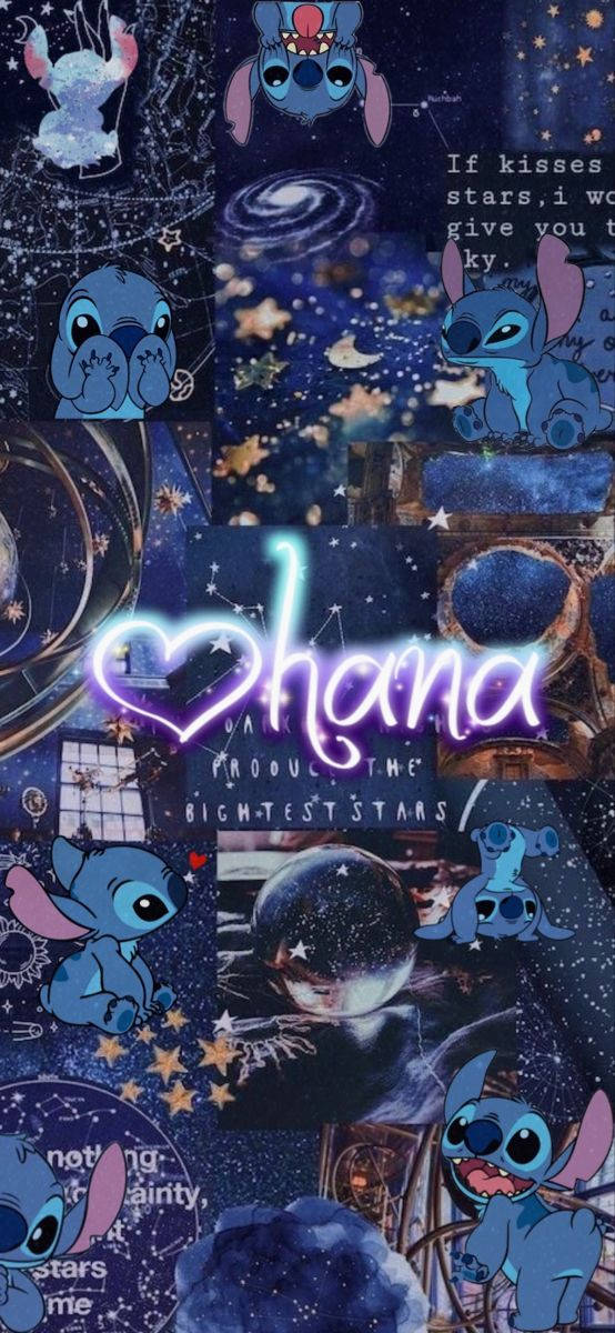 史迪奇角色在星空宇宙拼貼畫中，帶有發光文字和宇宙元素。 — Stitch 壁紙
