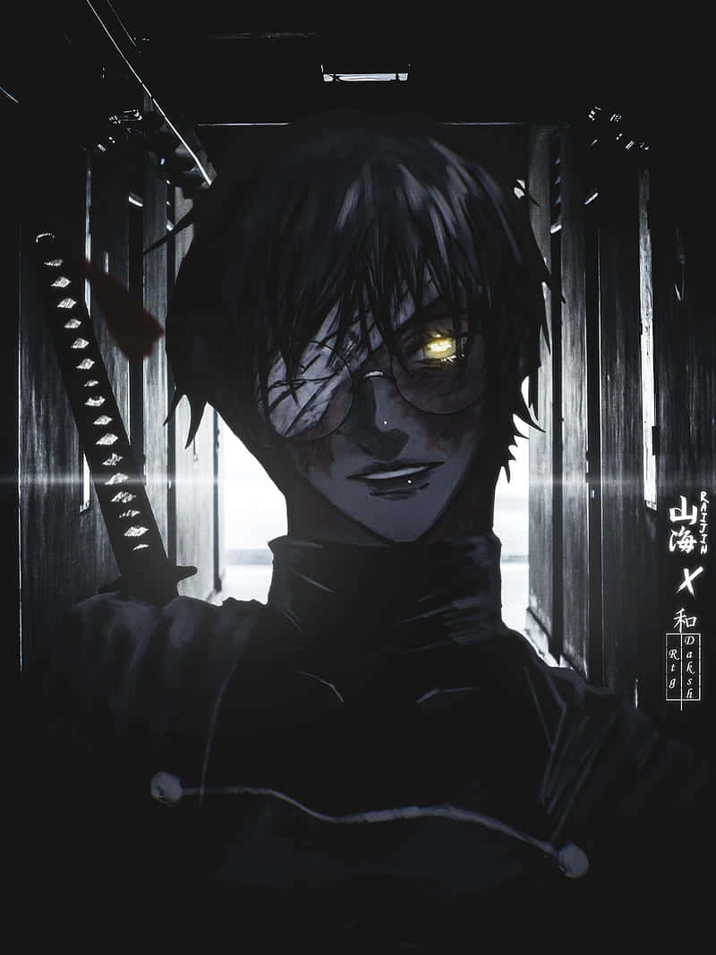 壁紙 — 一個黑暗的動漫角色，擁有發光的黃色眼睛和一把武士刀，站在陰暗的木質走廊中。