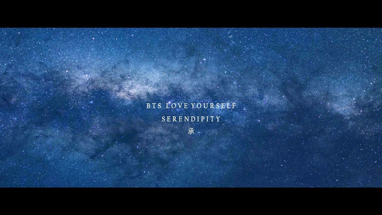 在星空夜空中疊加文字，帶有星系漩渦和一個漢字。 — Bts 壁紙
