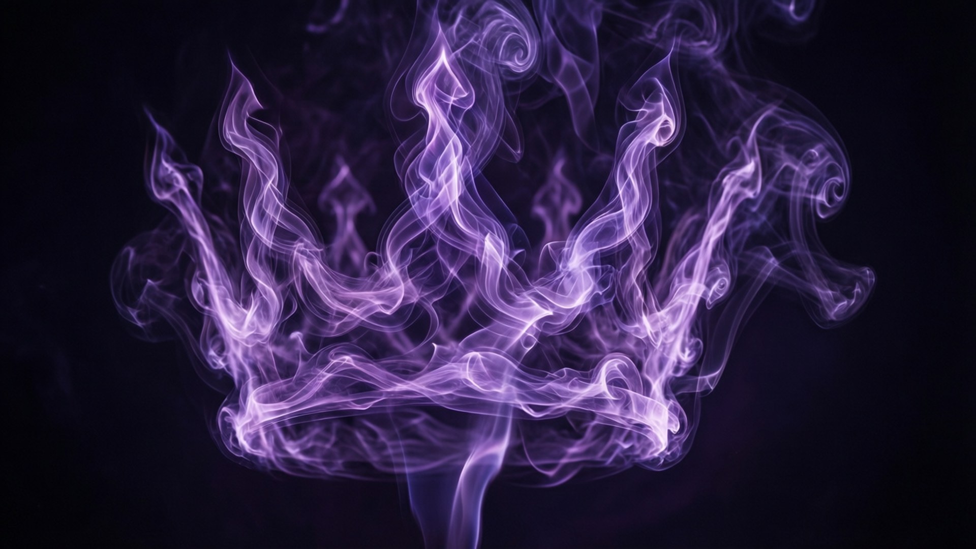 Smoke Crown Formation 壁紙 — 一個發光的紫色煙霧王冠在黑暗背景上旋轉，帶有飄渺的捲鬚和尖銳的尖端。