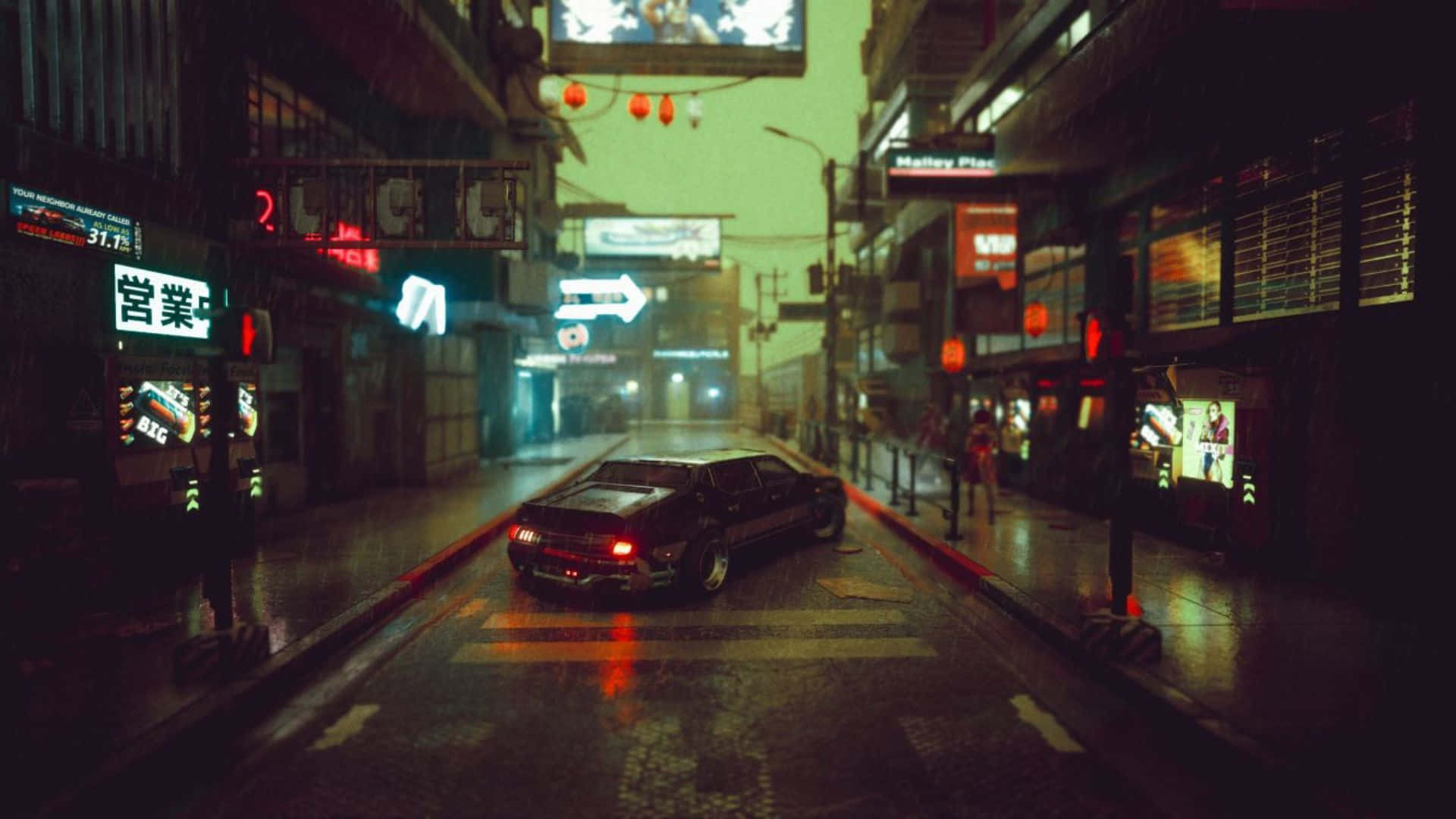 壁紙 — 一輛孤獨的汽車在夜晚穿過霓虹燈閃爍、雨水浸濕的都市小巷，發光的招牌在濕漉漉的路面上反射。