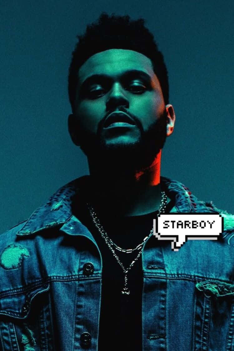 穿著牛仔外套的男人，帶有霓虹燈光和「STARBOY」文字疊加。 — iPhone 11 壁紙