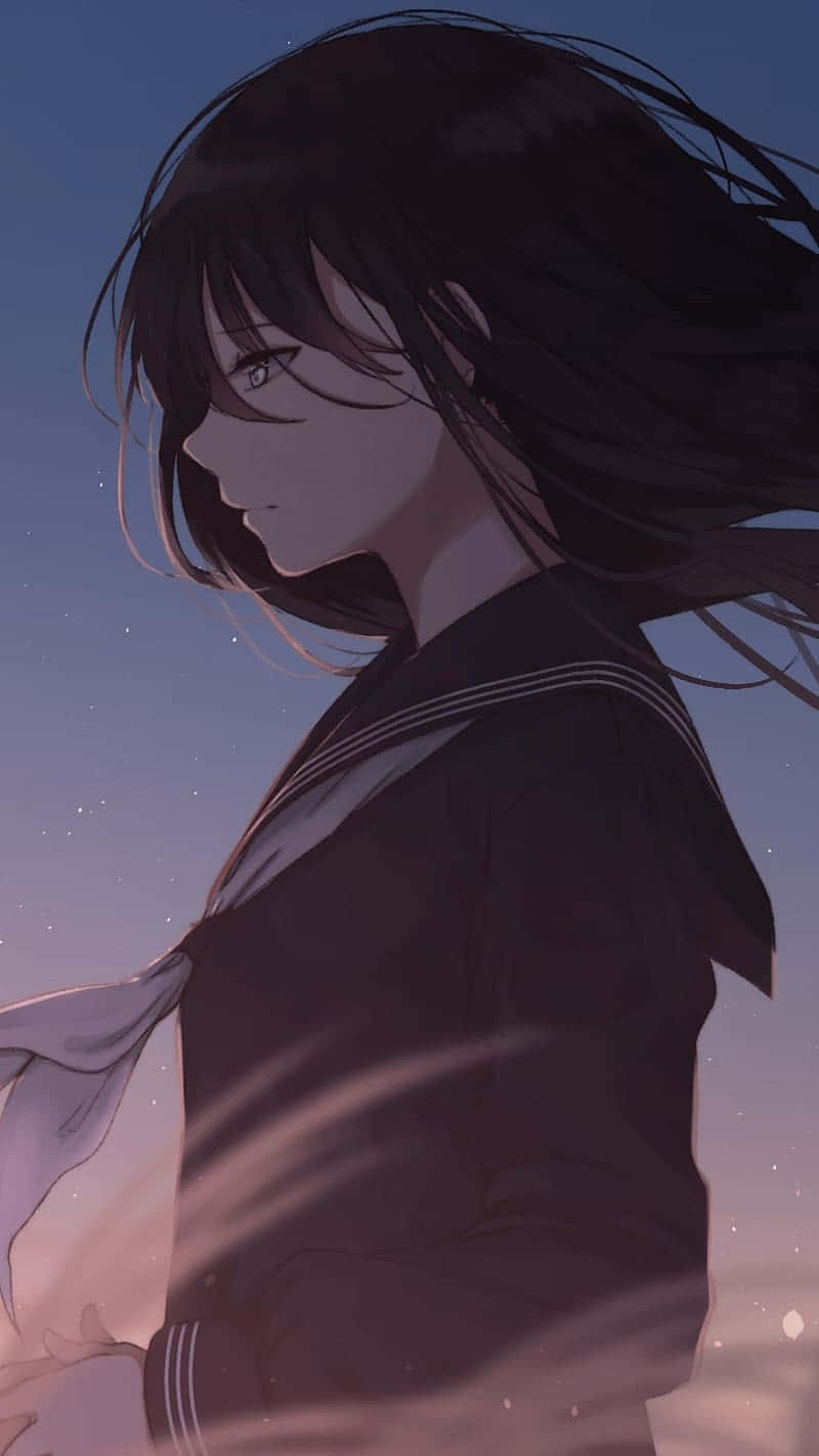 壁紙 — 一個憂鬱的動漫女孩穿著水手服，在暮色天空下俯視，周圍有漂浮的粒子。