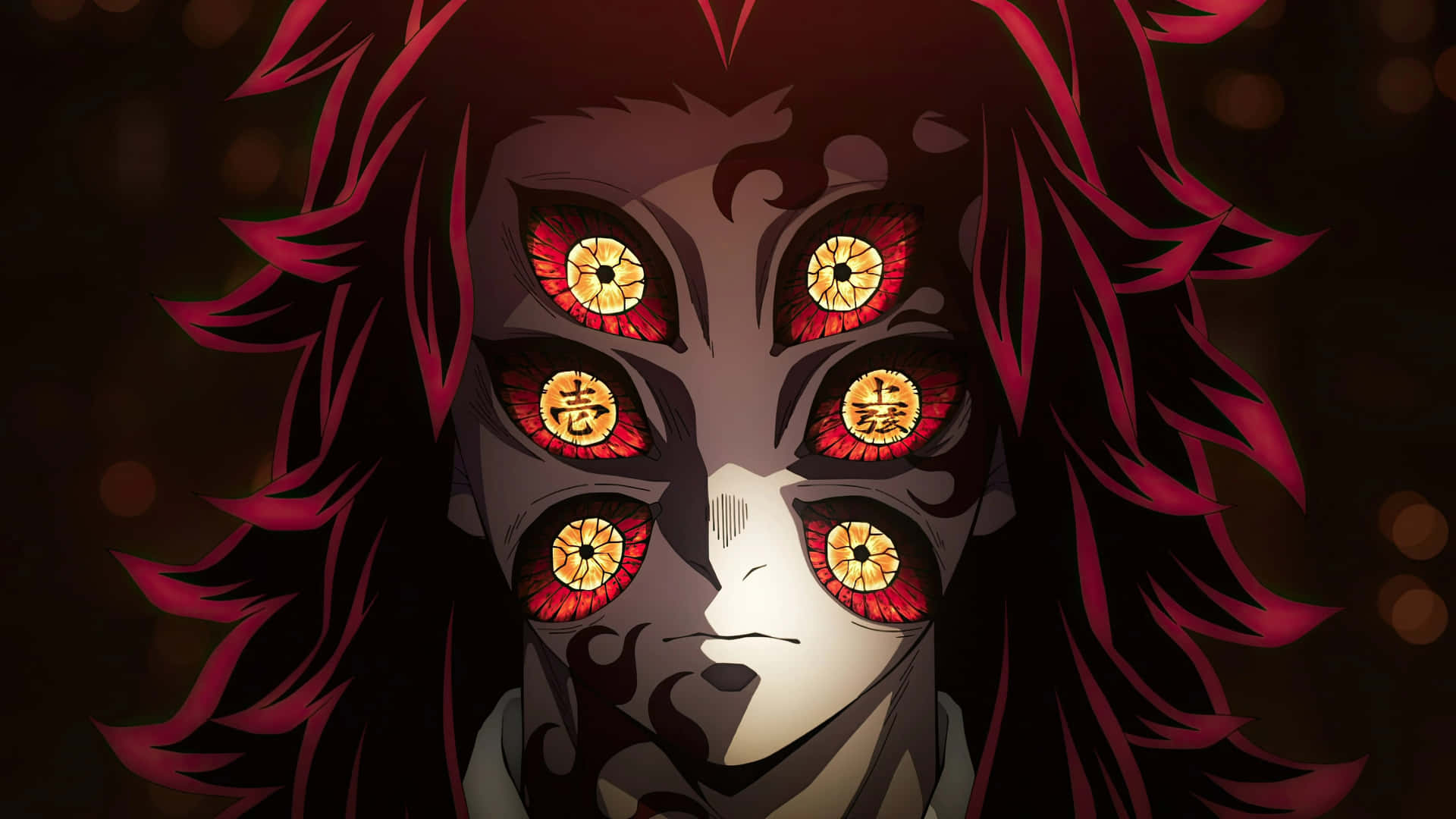  壁紙 — 一個帶有六隻發光紅眼和尖刺深紅頭髮的威脅性動漫惡魔，在黑暗散景背景下強烈凝視。