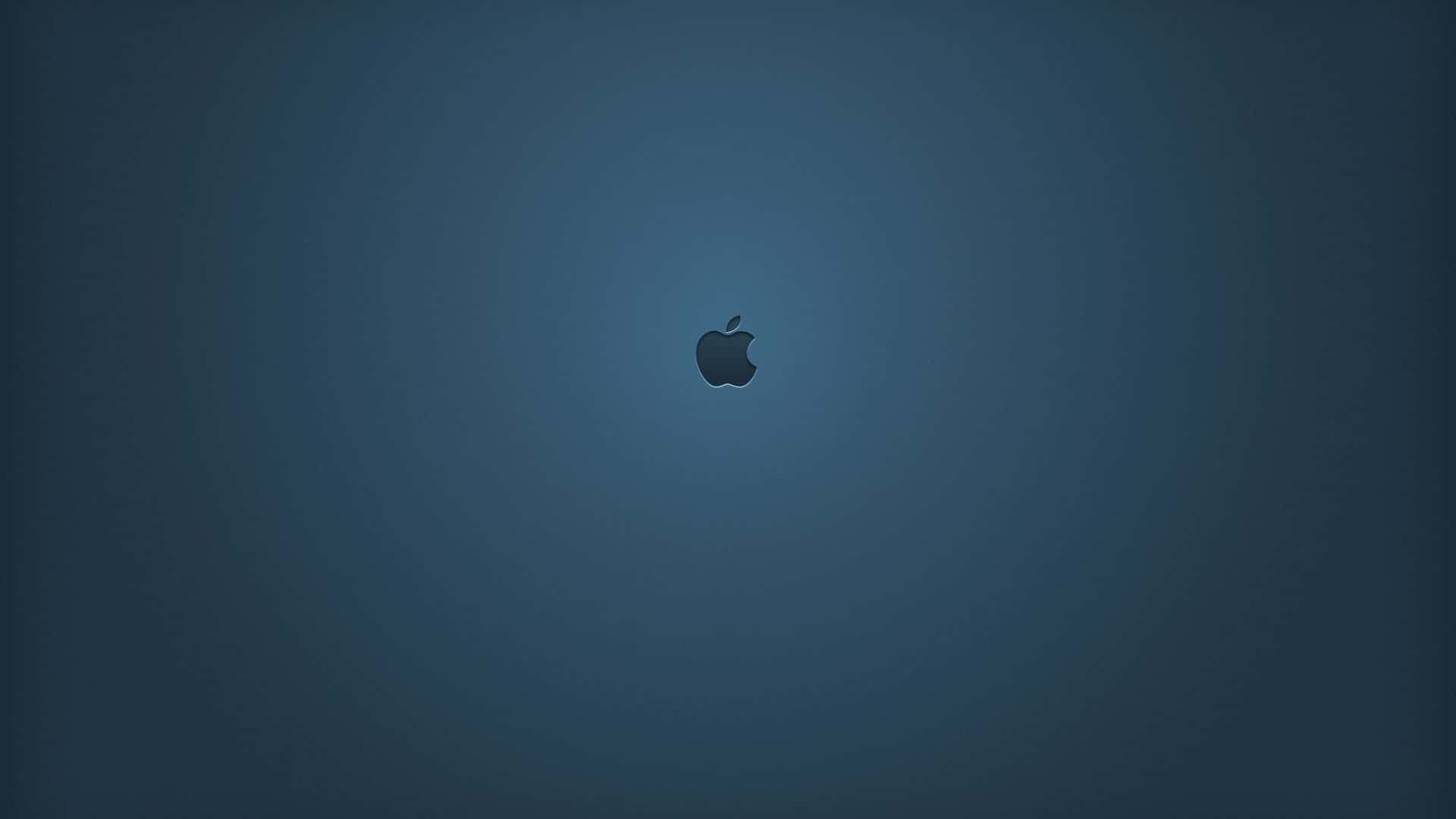  壁紙 — 一個極簡的深藍色漸變背景，中央帶有微妙的Apple標誌剪影。