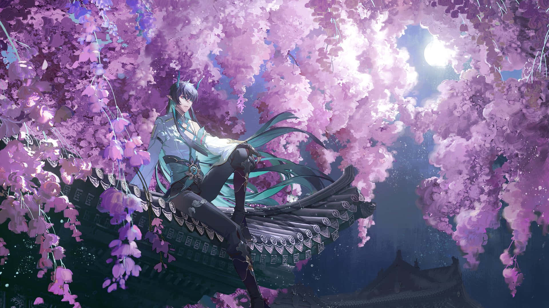  壁紙 — 一位平靜的動漫女孩，擁有青綠色頭髮，坐在明亮月亮下閃爍的粉紅櫻花樹冠下。