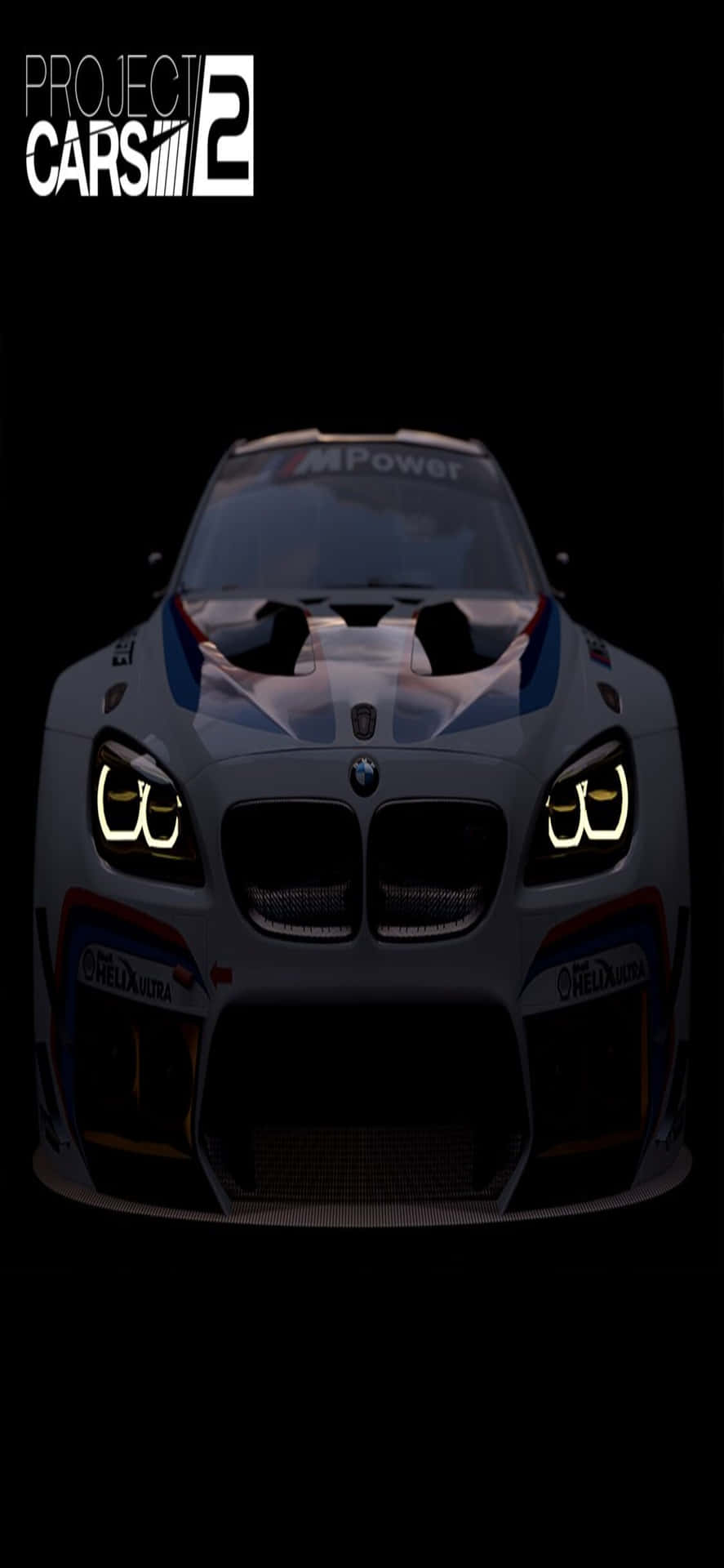 寶馬賽車正面視圖，在黑暗遊戲壁紙中前燈發光。 — Project Cars 2 壁紙