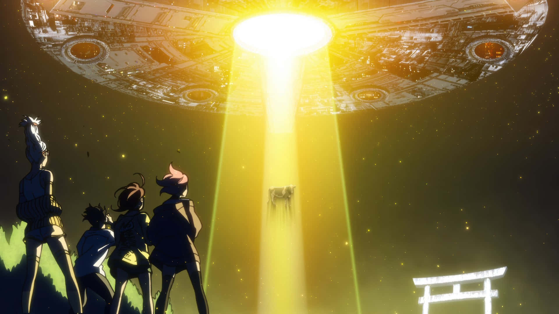  壁紙 — 動漫角色仰望一個巨大的UFO，在星空夜空下向鳥居投射金色光束。