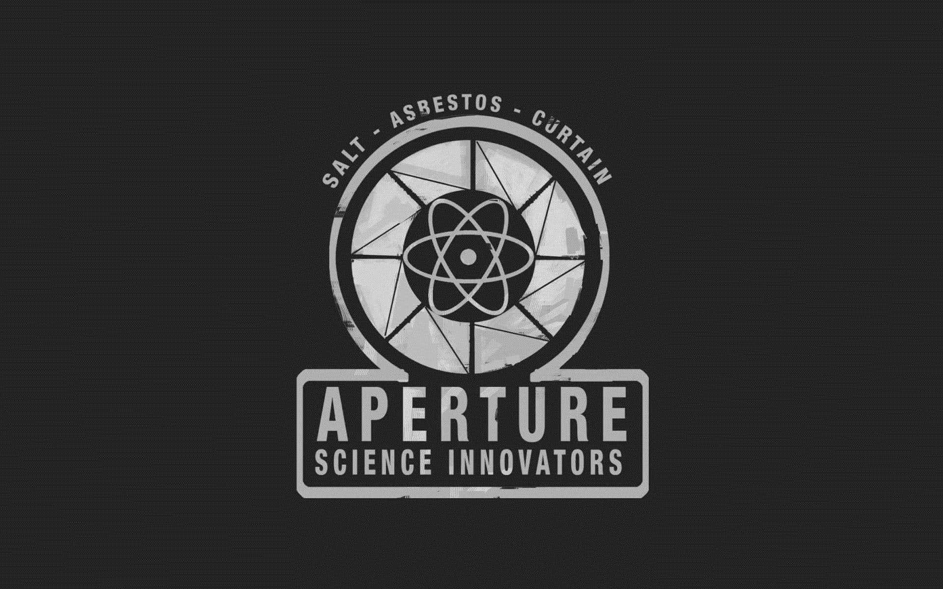 傳送門 桌布 壁紙 — Aperture Science Innovators 的磨損黑白標誌，圓形光圈設計內有原子符號。