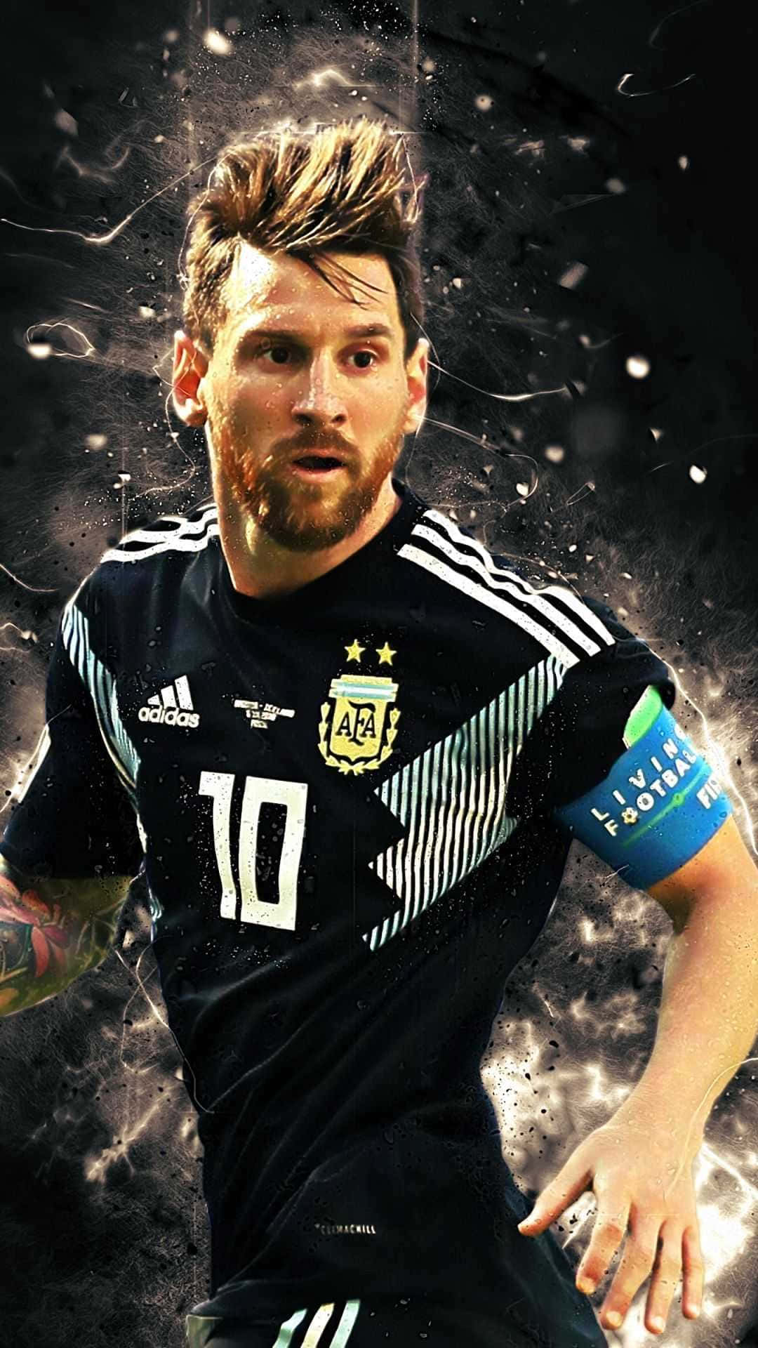 Messi 2022 桌布 壁紙 — 阿根廷足球員梅西身穿黑色國家隊10號球衣，帶有動態運動效果和發光粒子。