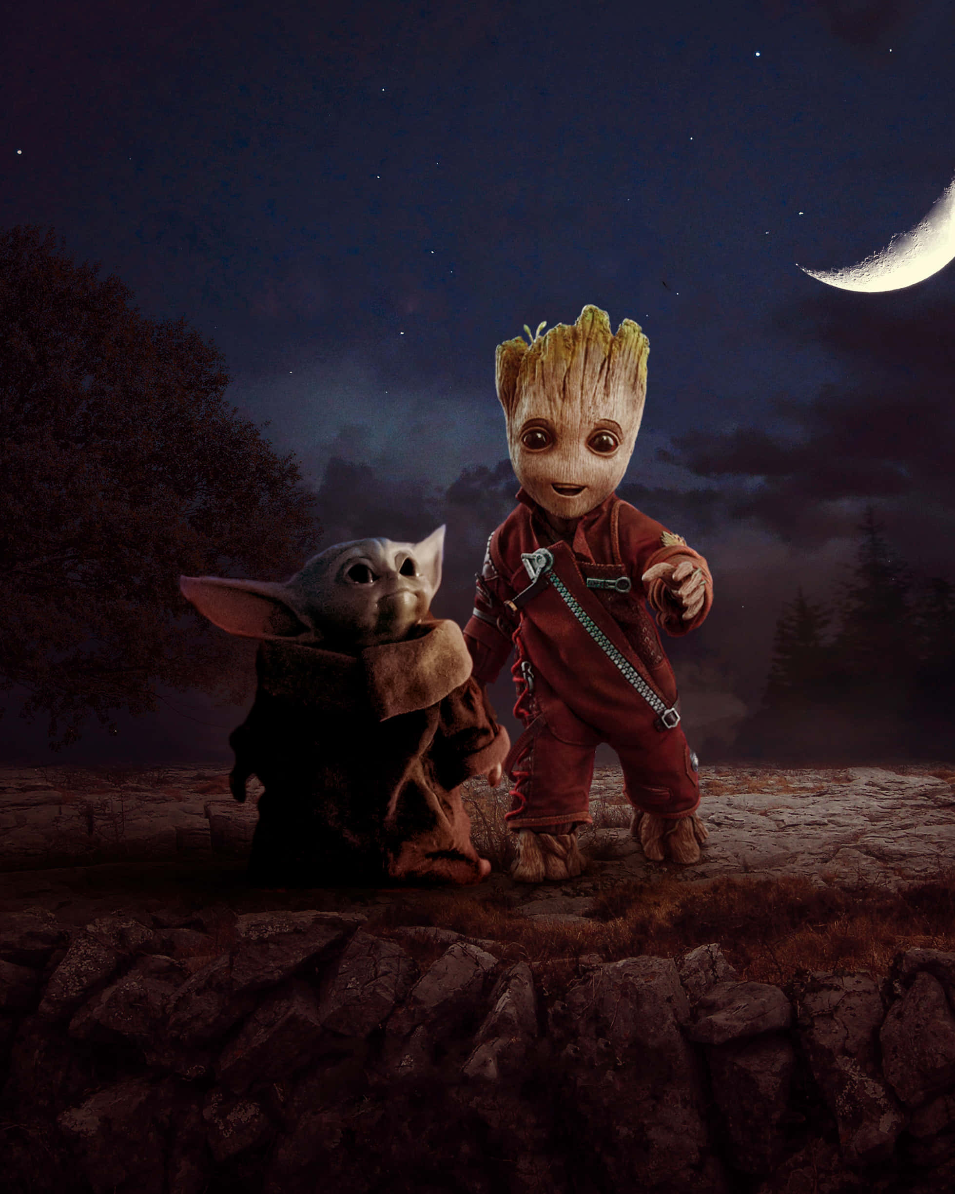 Baby Yoda Phone 桌布 壁紙 — Baby Yoda 和 Groot 一起站在星夜森林中的新月下。