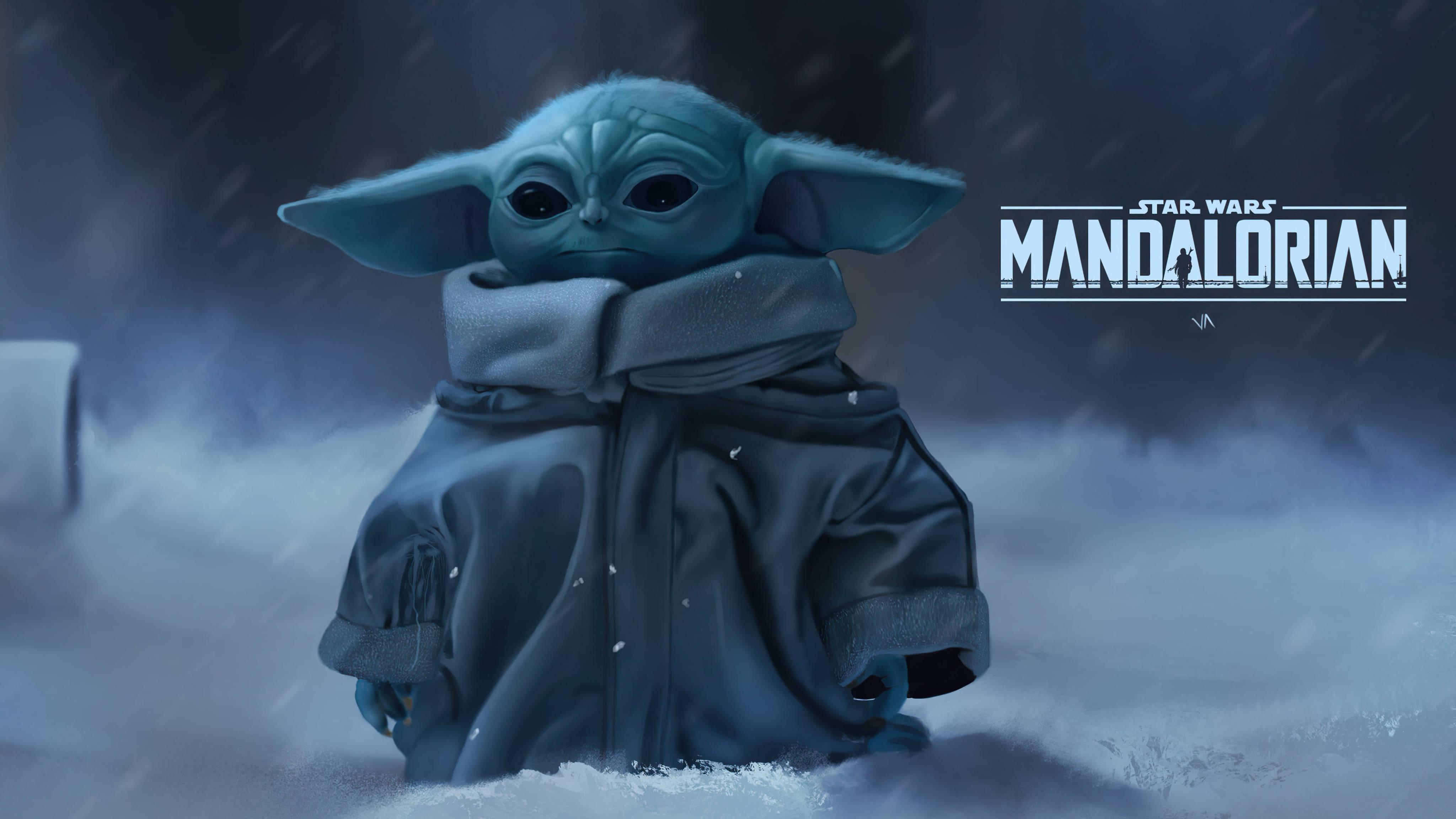 4K 星際大戰 桌布 壁紙 — Baby Yoda 在暴風雪中裹著一件深色外套，雪花飄落，天空陰暗憂鬱。