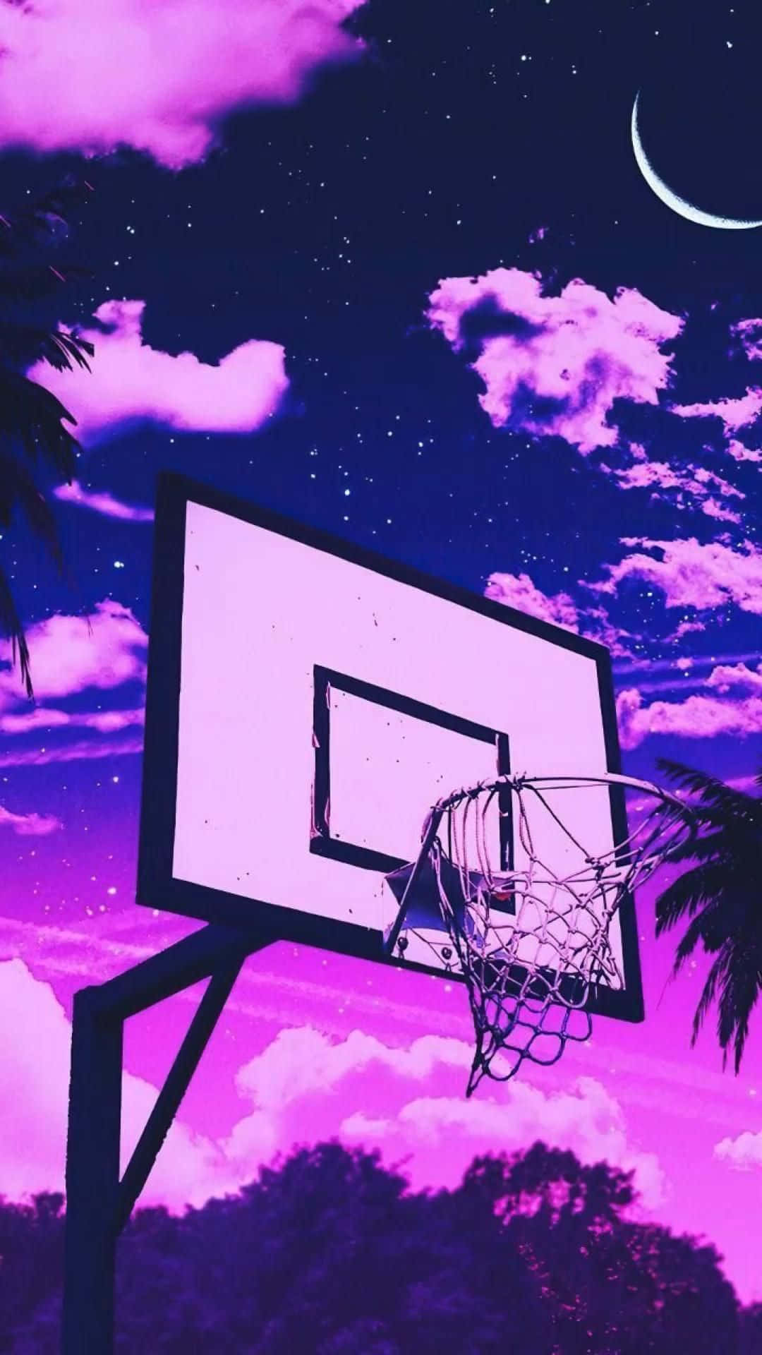  壁紙 — 一個籃球框聳立在超現實的紫色天空下，點綴著星星和一彎新月，由棕櫚樹環繞。