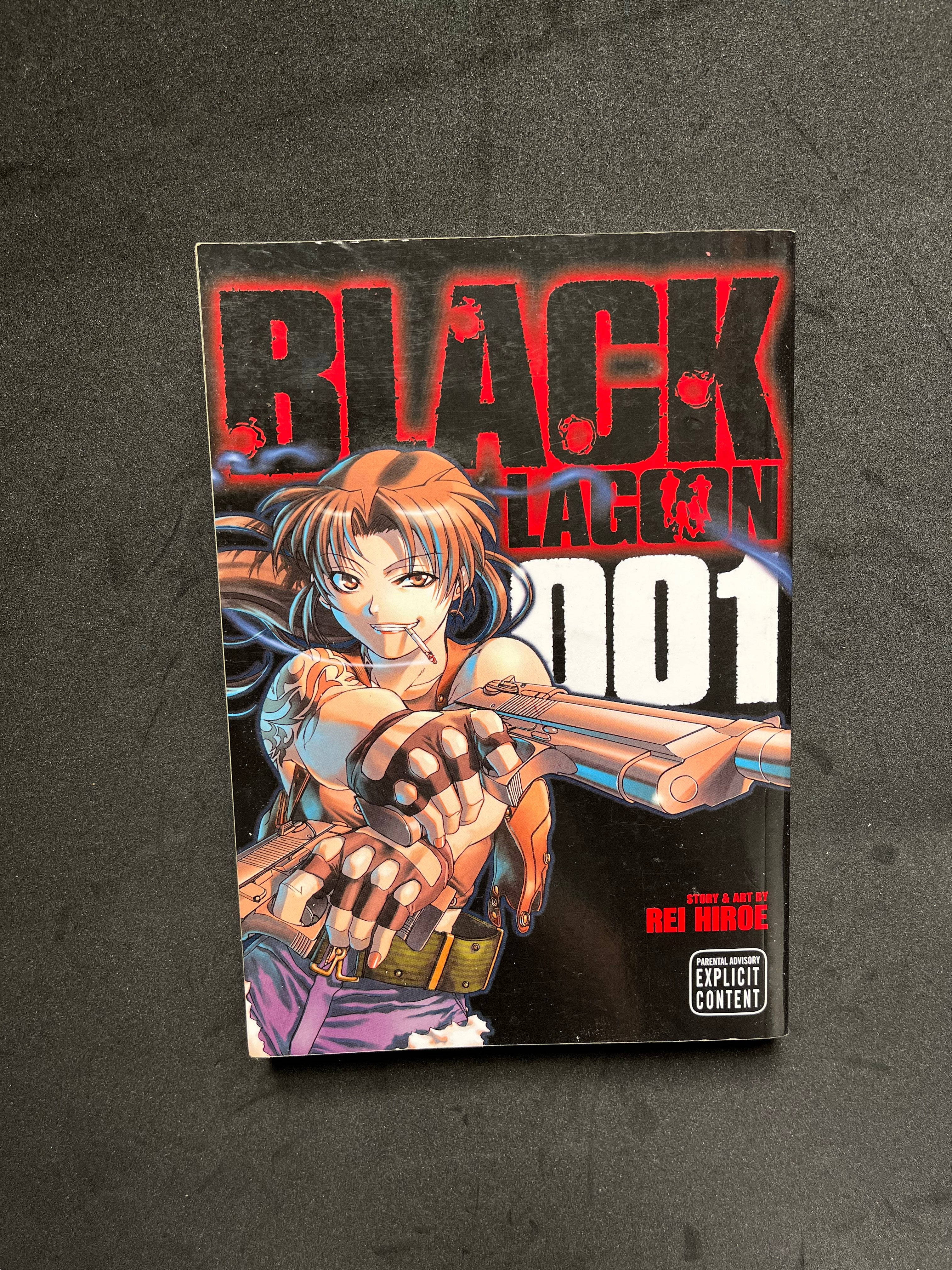 動漫女孩 桌布 壁紙 — Black Lagoon Vol 1 的動漫漫畫封面，一名橙色頭髮的女性在黑暗粗糙的背景中持槍。