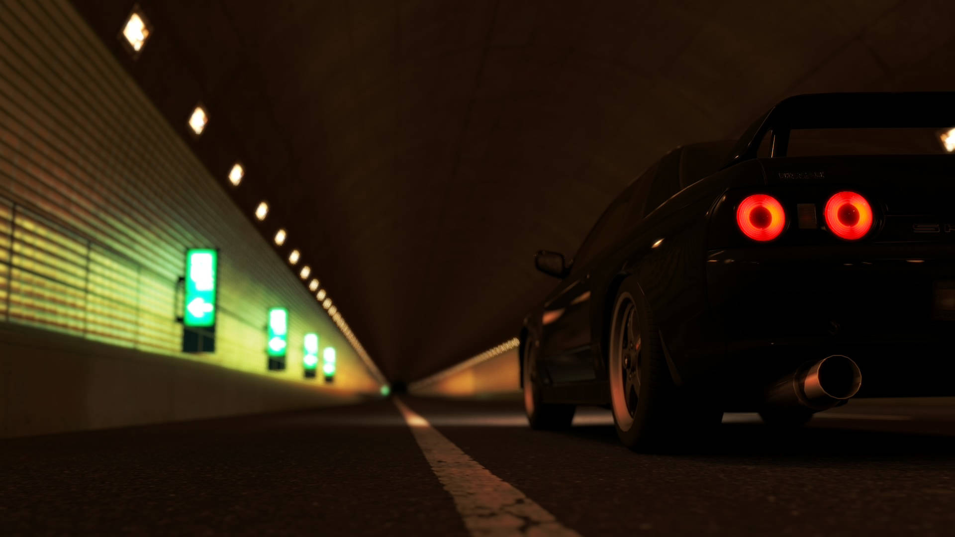 黑色跑車在夜間行駛於隧道中，紅色尾燈亮起。 — 城市天際線汽車 壁紙