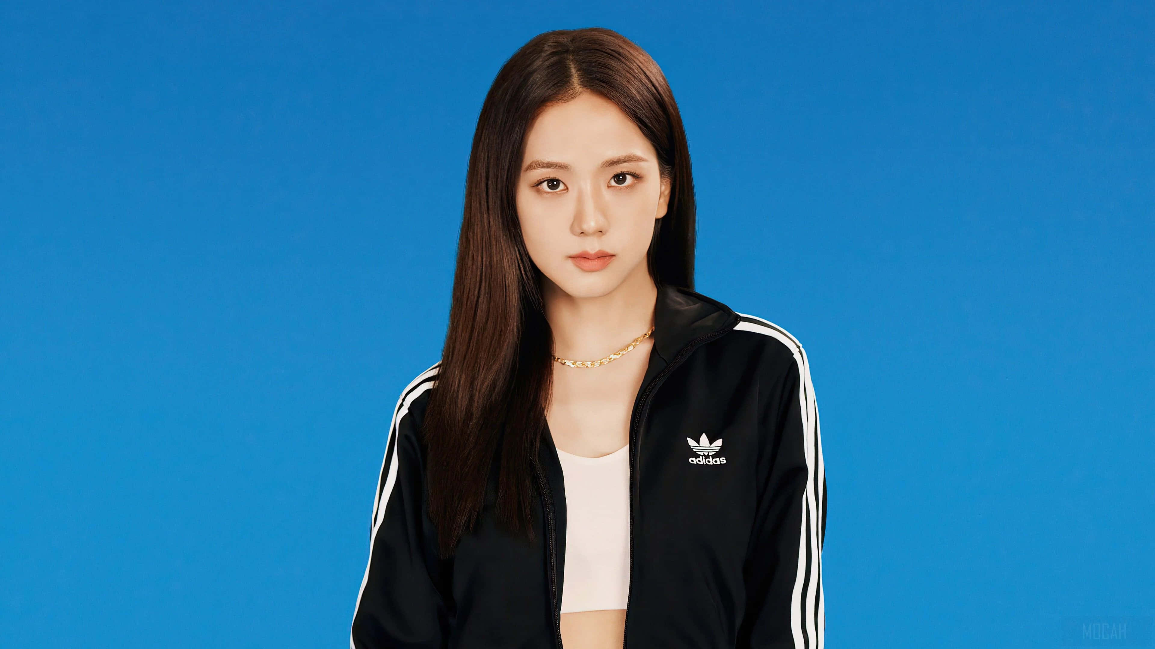 BLACKPINK Jisoo 如鑽石般閃耀動人，絕美寫真。 壁紙