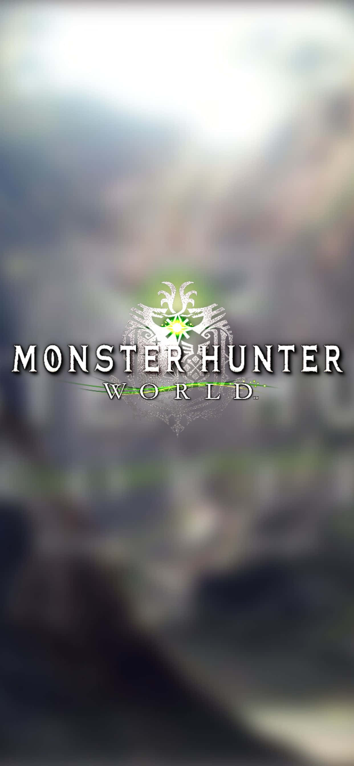 魔物獵人 世界 桌布 壁紙 — Monster Hunter World 的模糊奇幻遊戲標誌，在霧氣瀰漫的山脈背景下發出綠光。