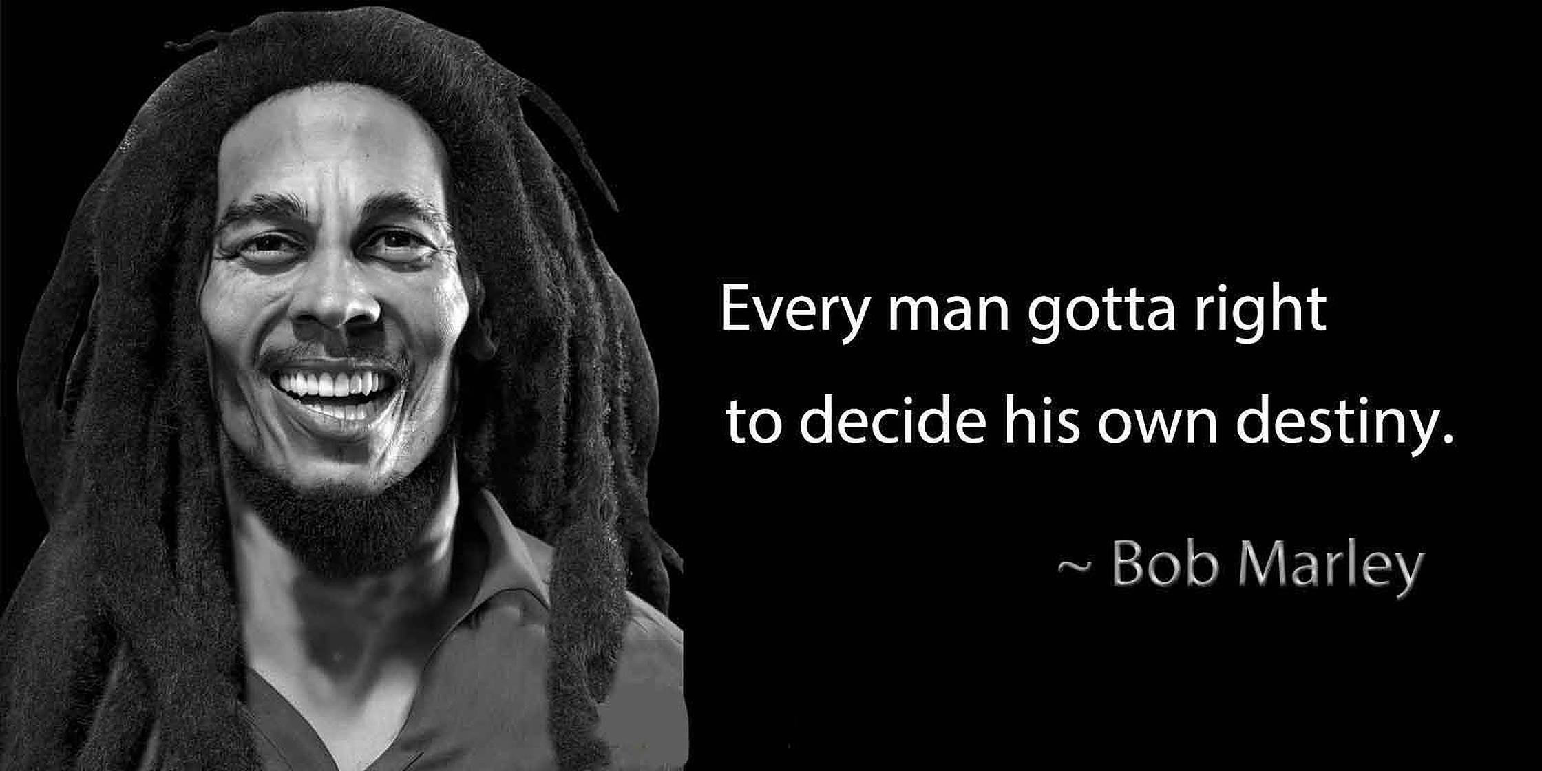 bob 桌布 壁紙 — Bob Marley 的黑白肖像，在深色背景上咧嘴而笑，並附有文字引述。