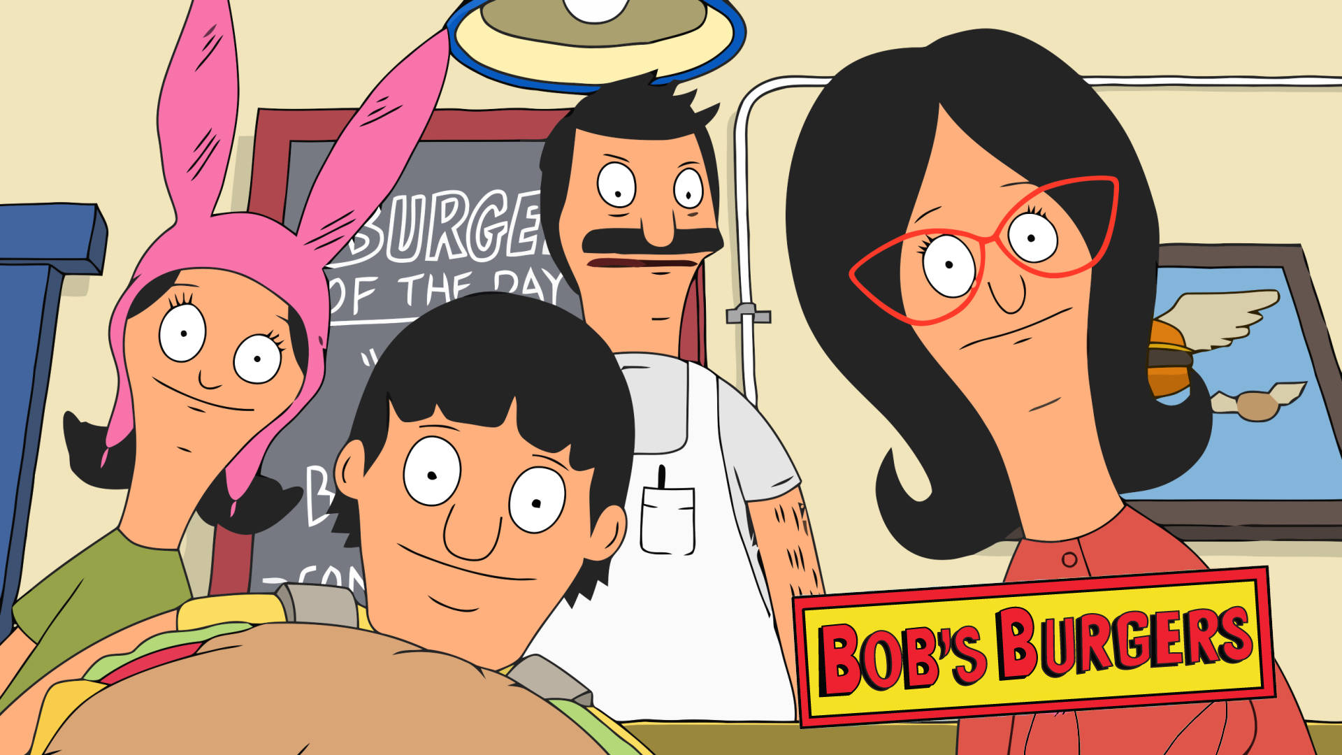 Family 桌布 壁紙 — Bob's Burgers 一家人在他們的餐廳裡，在一個巨型漢堡後面微笑，並有黑板菜單和標誌牌。