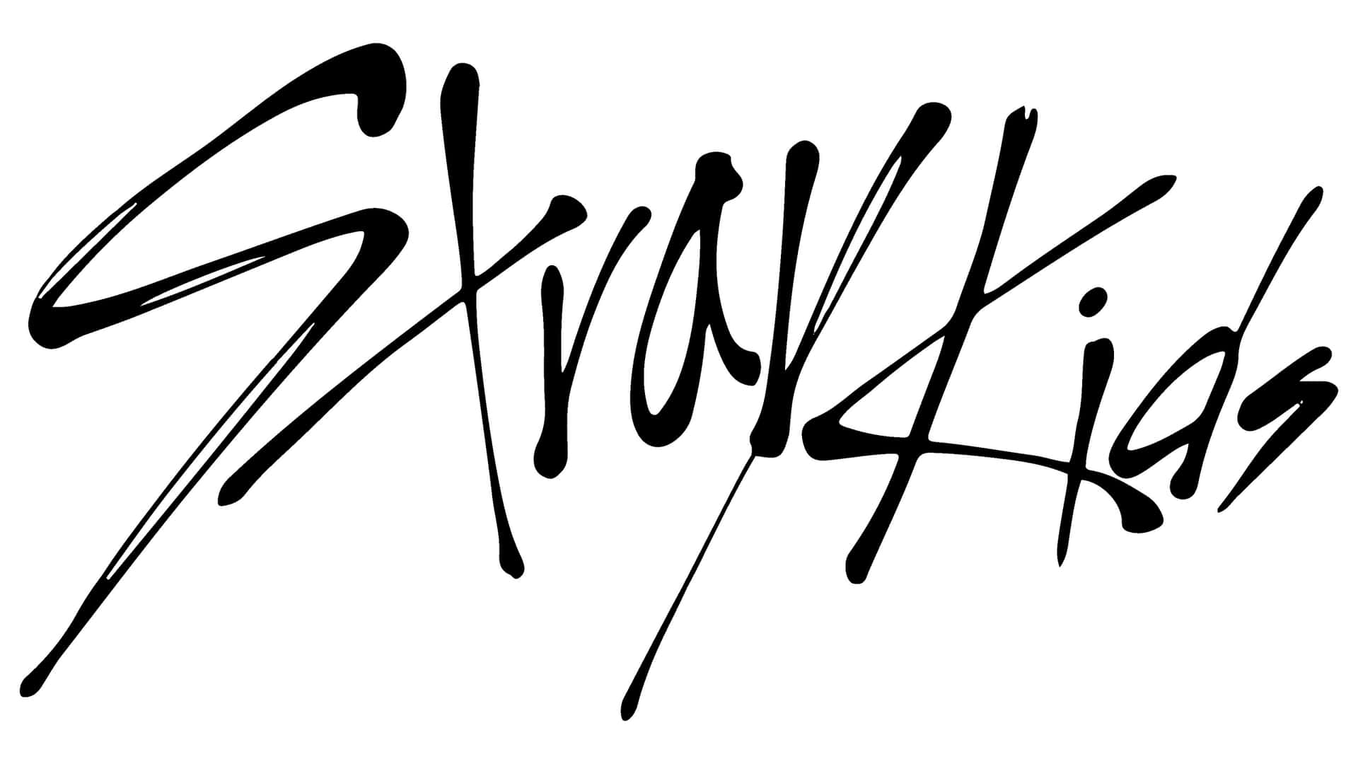  壁紙 — 在潔白背景上以動態筆觸拼寫出「Stray Kids」的粗體黑色草書文字。