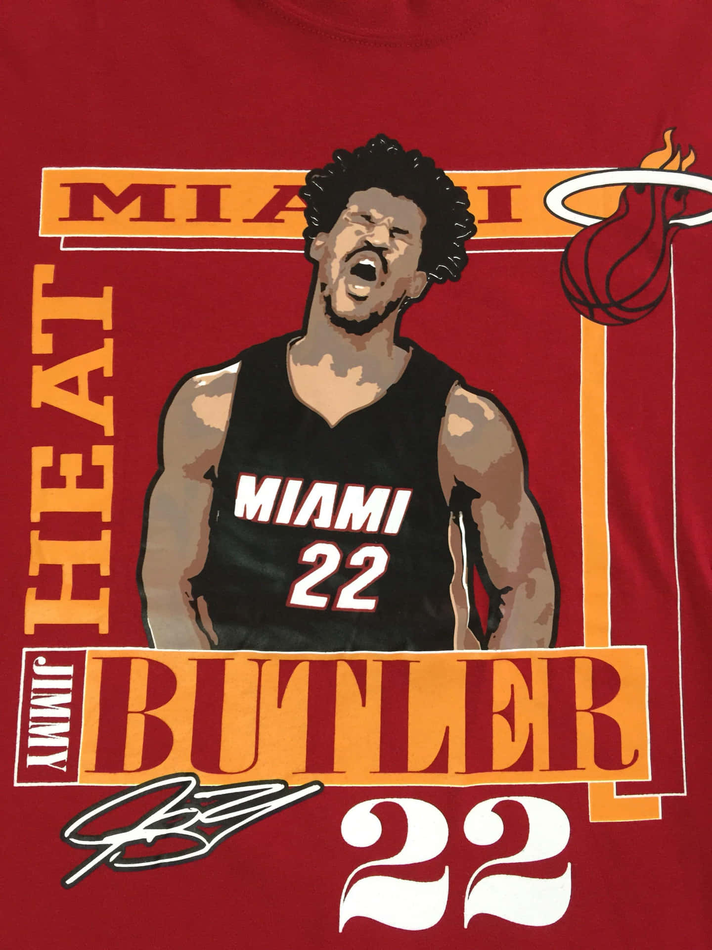  壁紙 — 一件大膽的圖案T恤，上面有邁阿密熱火隊籃球運動員吉米·巴特勒的風格化插圖，並帶有火焰設計元素。