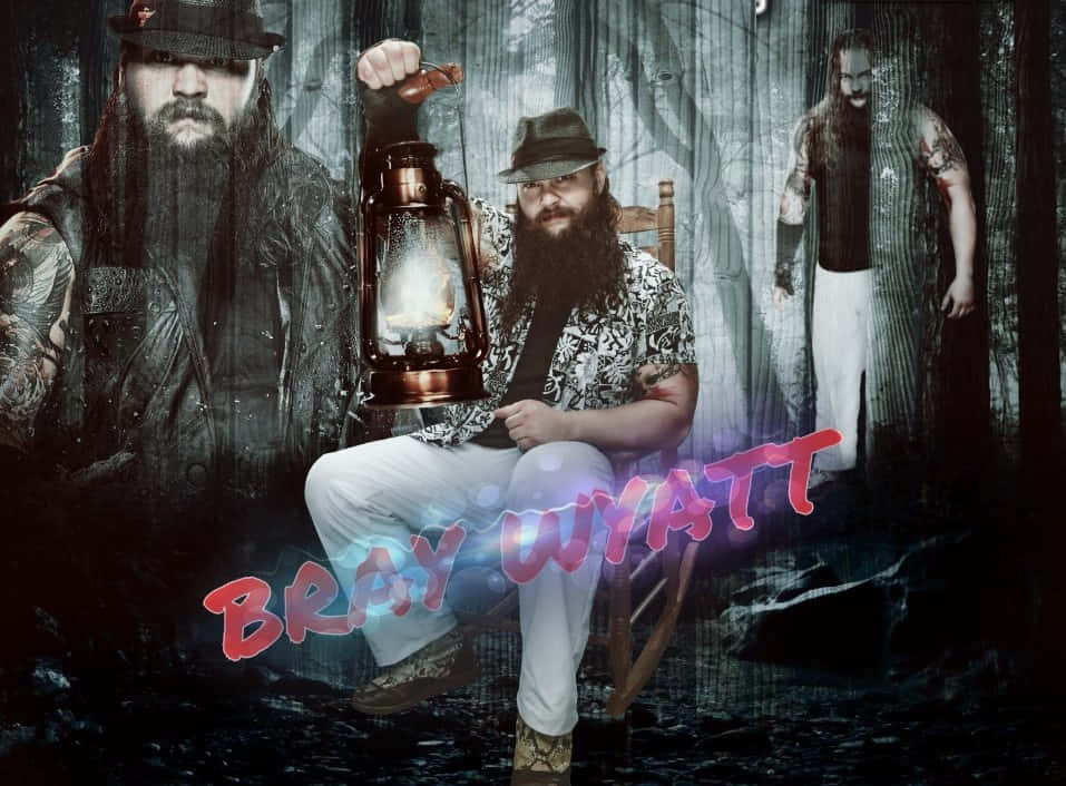 WWE 桌布 壁紙 — Bray Wyatt 坐在搖椅上，在黑暗陰森的森林中提著燈籠，身後有幽靈般的身影隱現。