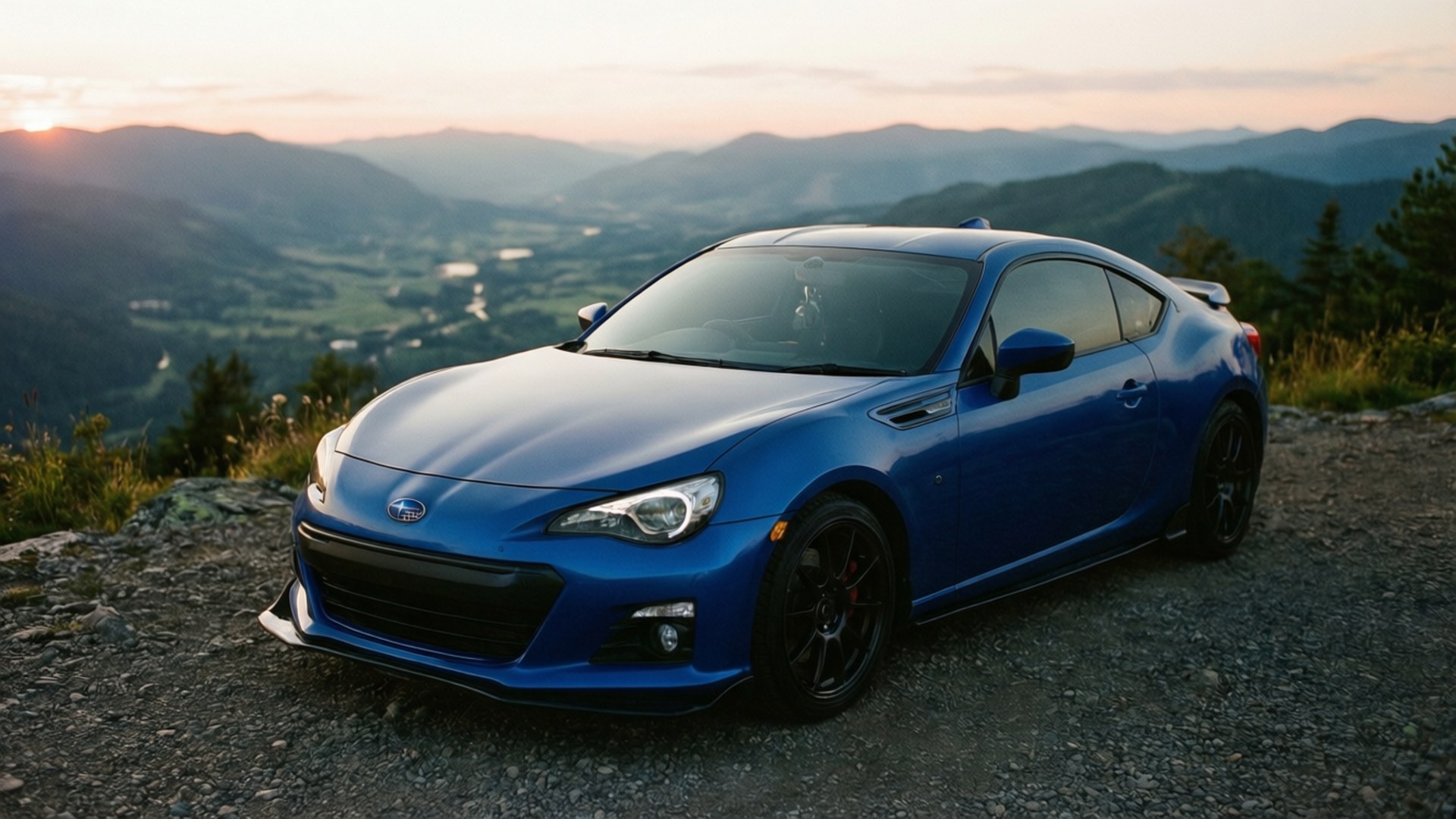 BRZ 山巒日落 壁紙