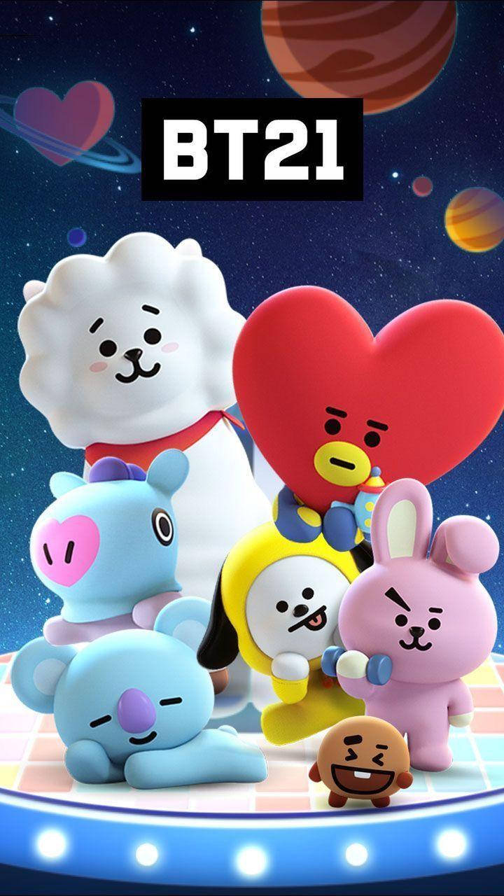 BT21角色在繁星點點的太空背景下站在舞台上，配有行星和愛心。 — 3D 壁紙