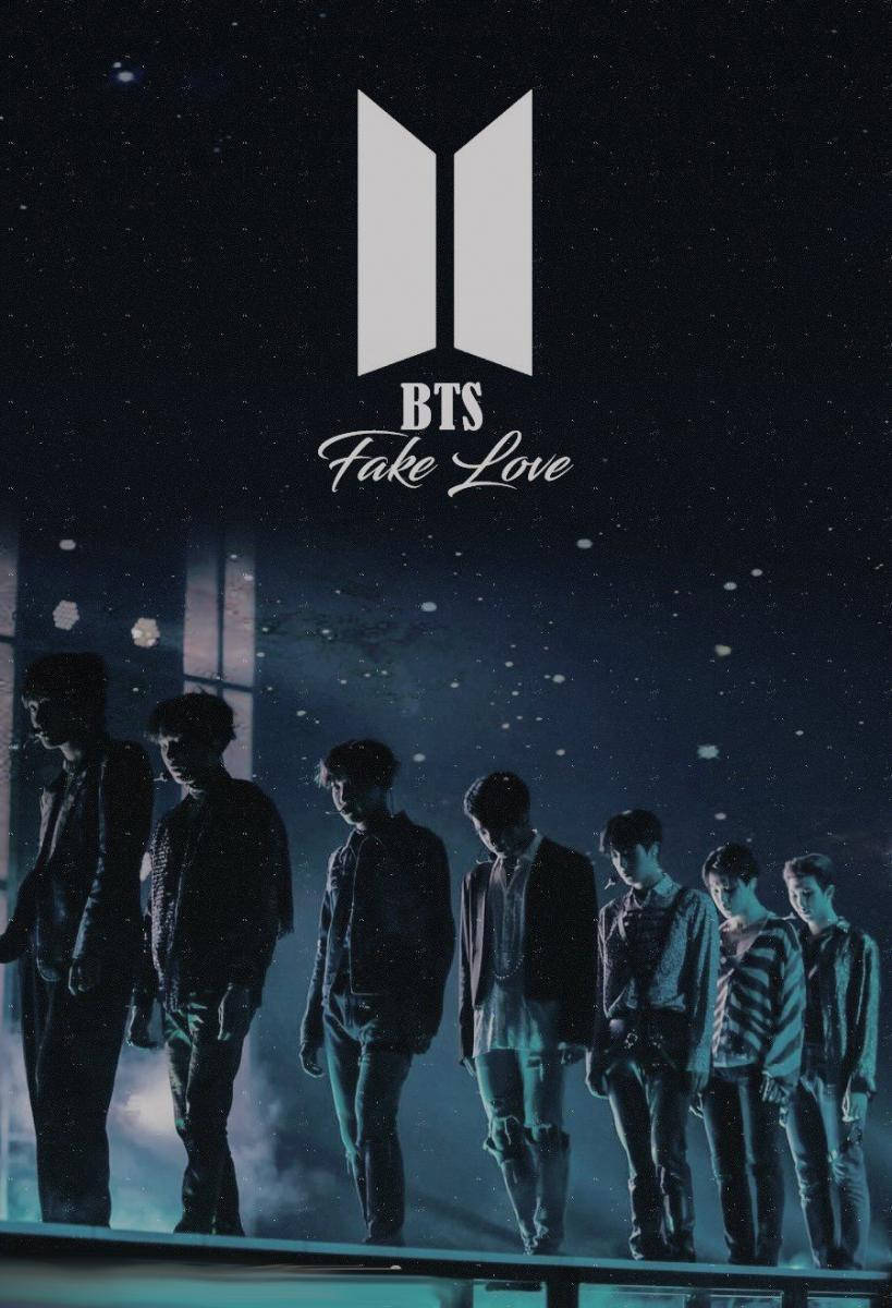 BTS 樂團成員在星空下以剪影呈現，附有專輯名稱 Fake Love — BTS標誌 壁紙