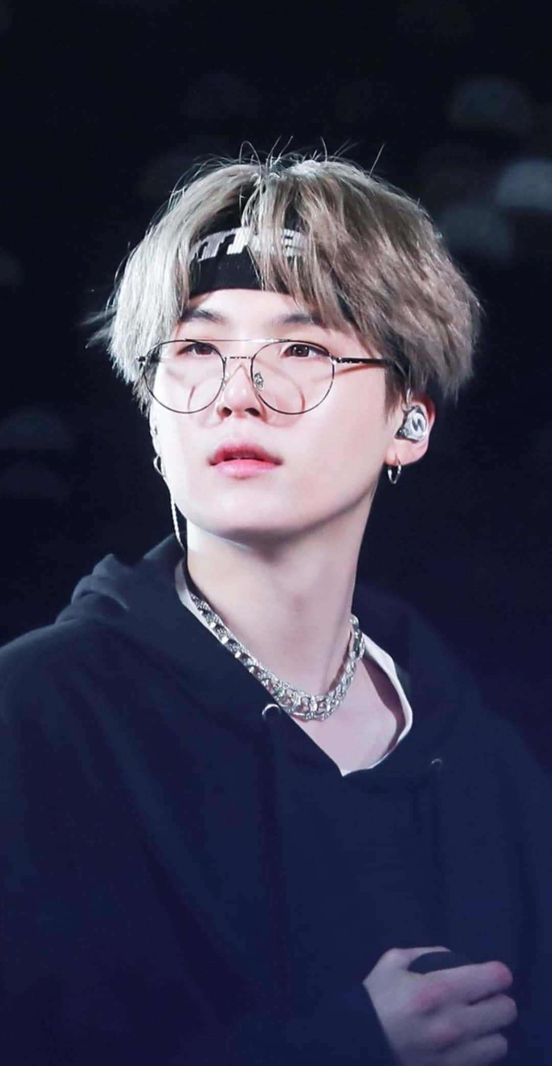 BTS成員SUGA點亮舞台 壁紙