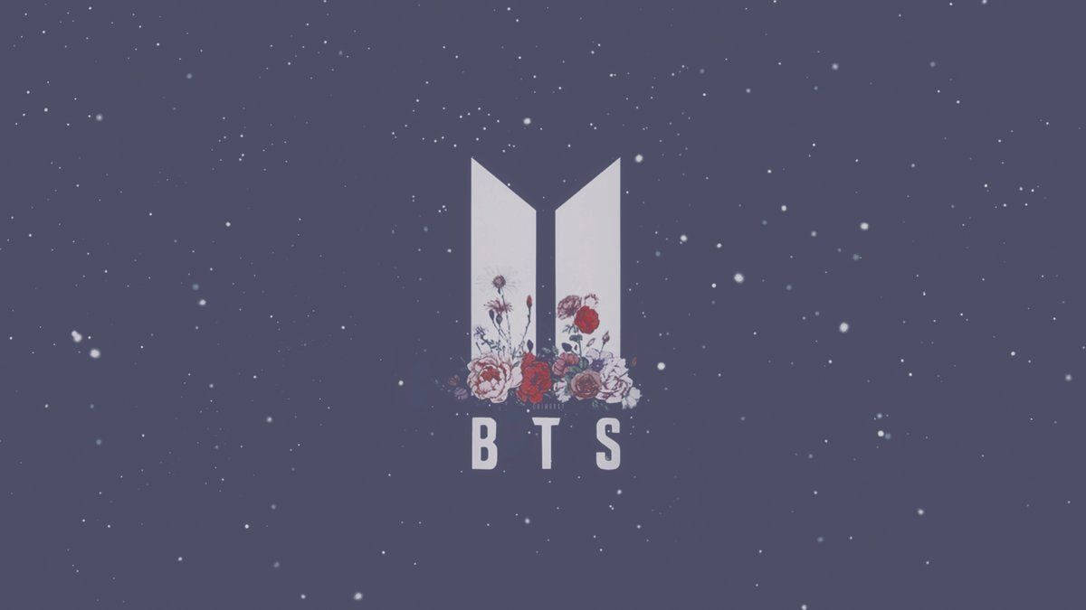 BTS標誌，在繁星點點的紫色背景上有花朵。 — BTS標誌 壁紙