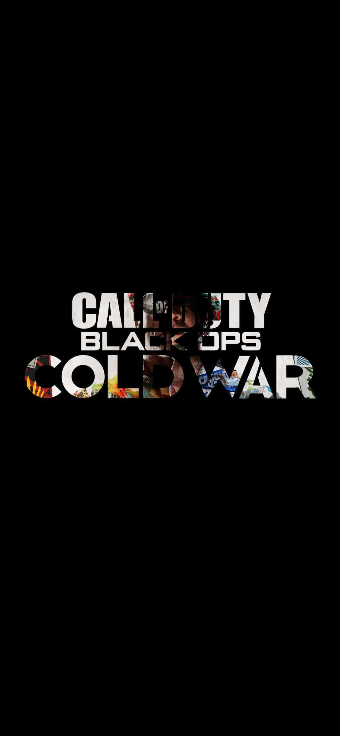 電玩遊戲 桌布 壁紙 — Call of Duty Black Ops Cold War 標誌，帶有碎片化角色圖像，背景為黑色。