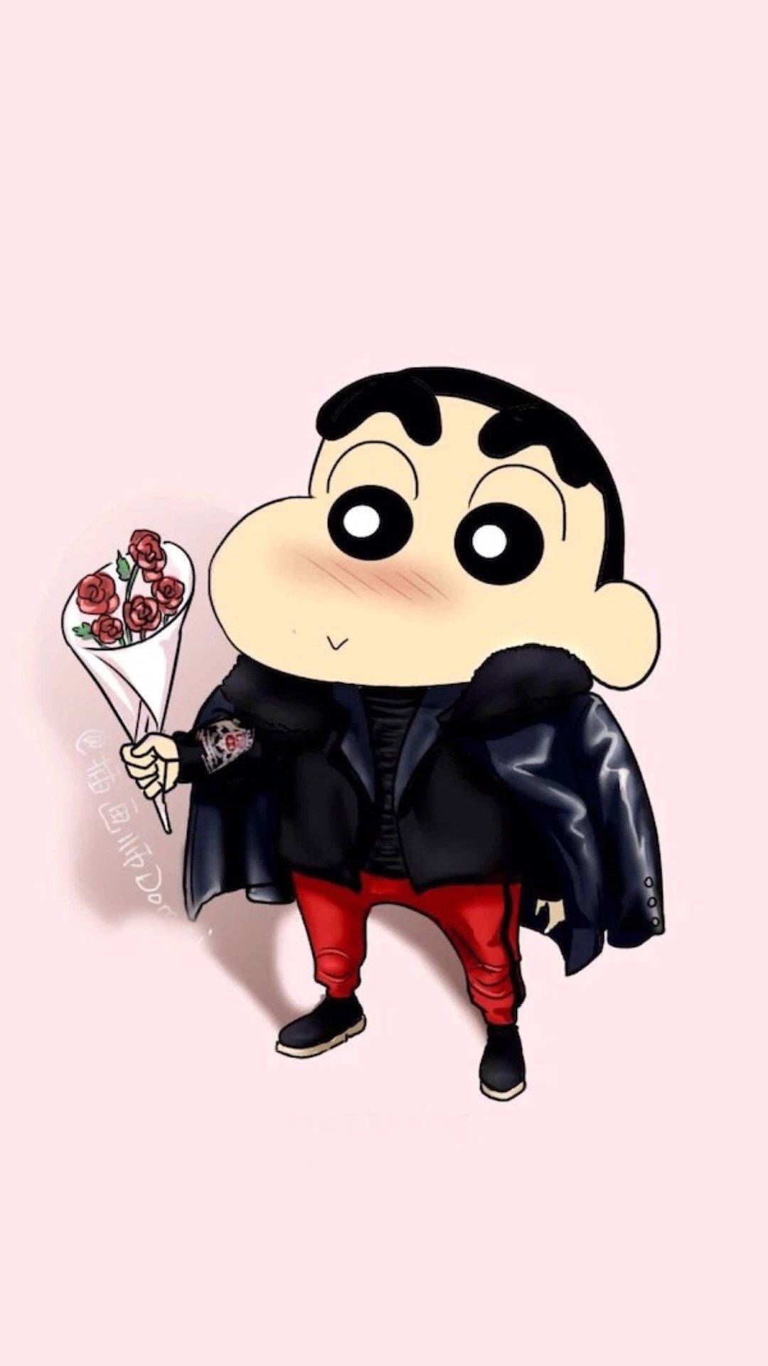 shin chan iPhone 桌布 壁紙 — Chibi Shin-chan 身穿黑色皮夾克和紅色褲子，在柔和的粉紅色背景上拿著一束紅玫瑰。