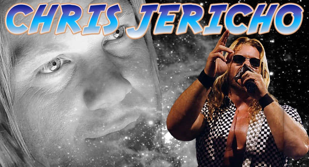 WWE 桌布 壁紙 — Chris Jericho 身穿格紋襯衫，手持麥克風，站在星空背景前，他的臉部以灰階放大顯示在名字旁邊。