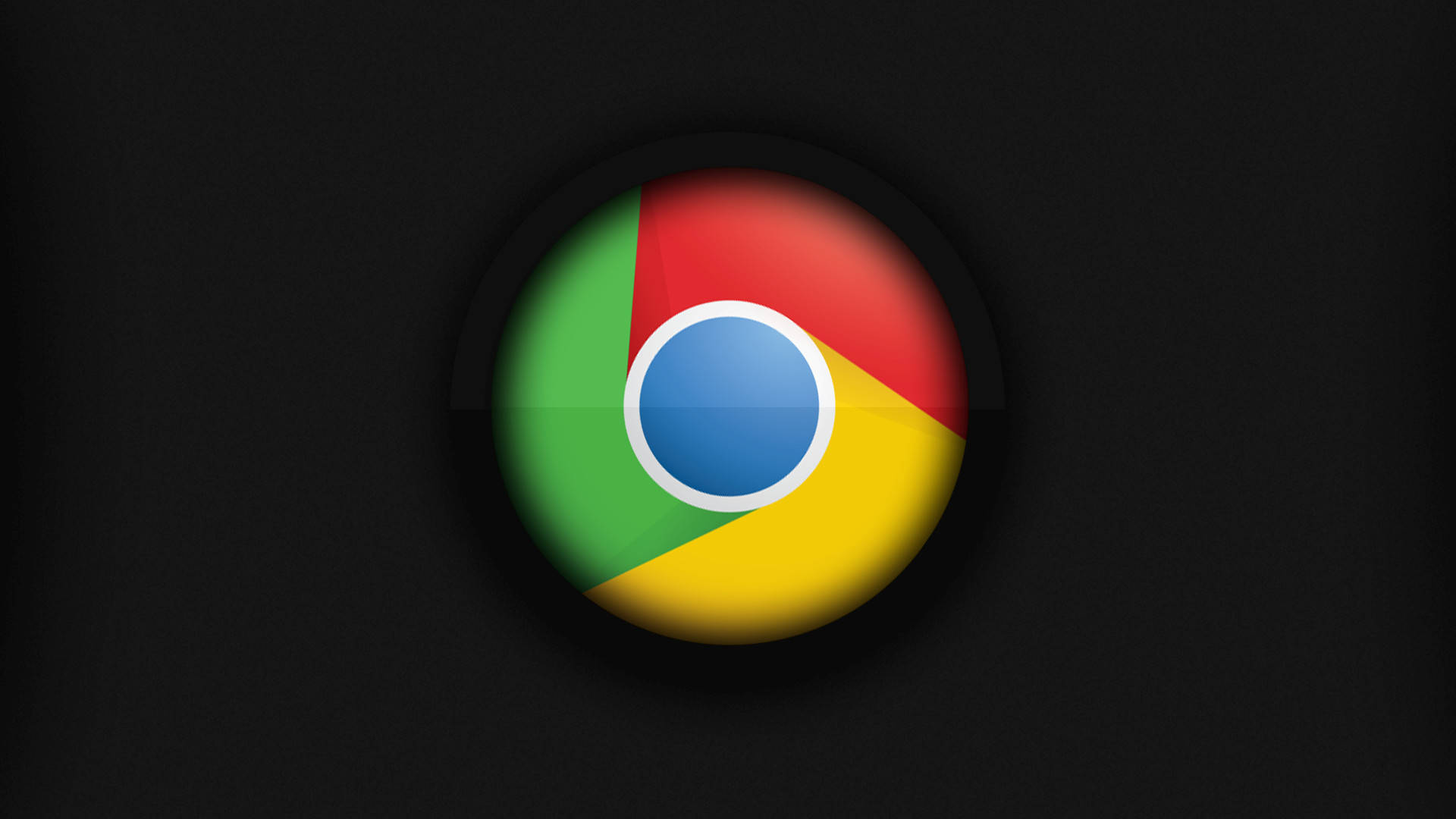 Chrome 桌布 壁紙 — Chrome 瀏覽器標誌在深色紋理背景上發出紅、綠、黃、藍色段的亮光。