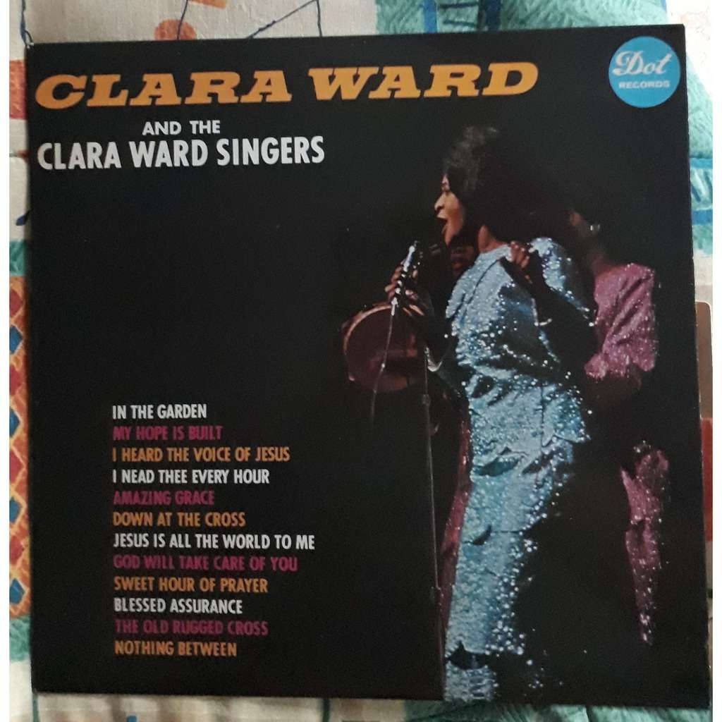 artist 桌布 壁紙 — Clara Ward 與 Clara Ward Singers 的復古黑膠唱片封面，一位福音歌手身穿閃亮藍色服裝在舞台燈光下表演。