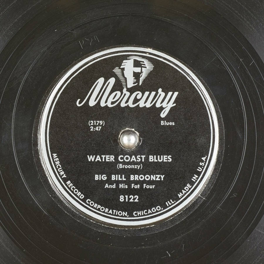  壁紙 — Big Bill Broonzy的《Water Coast Blues》的復古Mercury Records黑膠唱片標籤特寫，顯示磨損和經典字體。