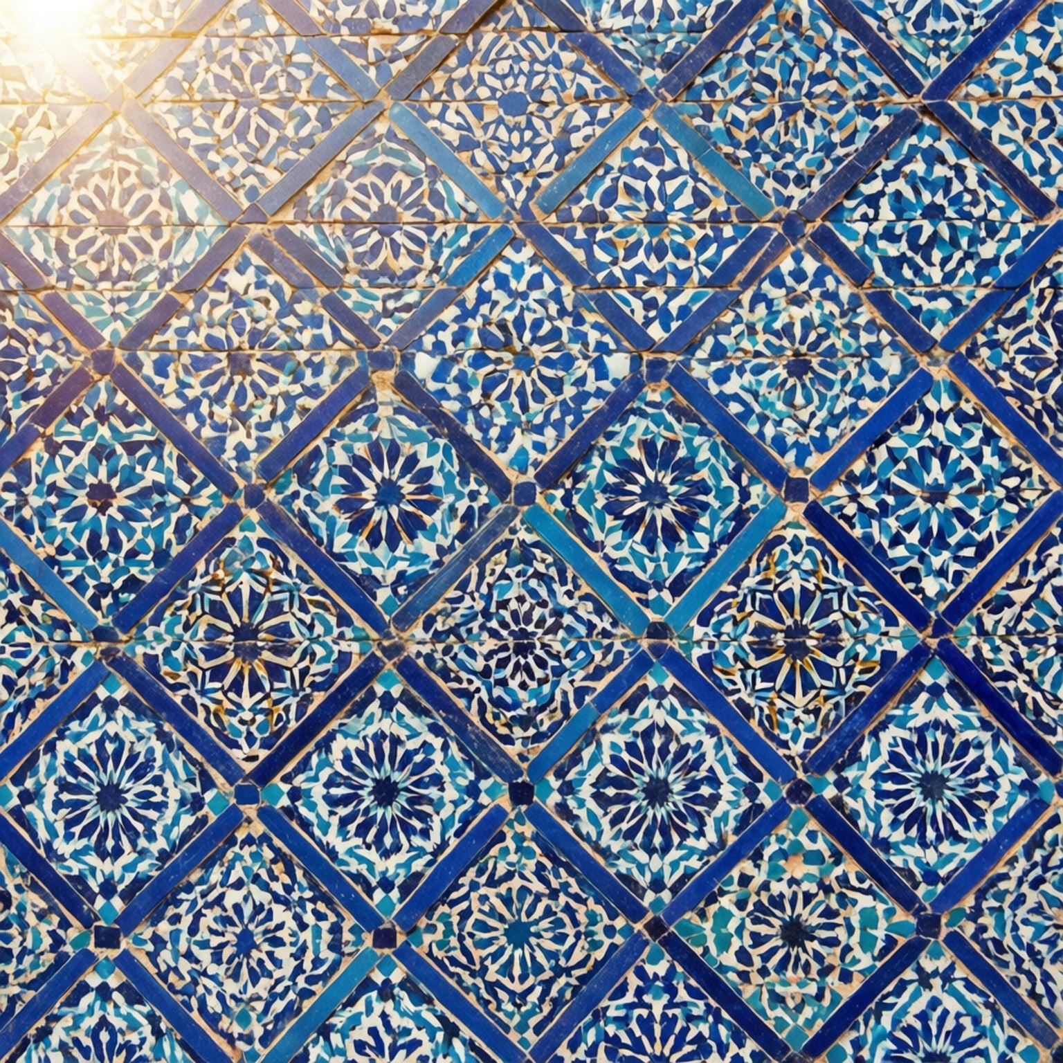 Moroccan Brick Tiles 壁紙 — 複雜的藍白陶瓷磚塊的特寫，以重複的菱形圖案排列，帶有花卉圖案。