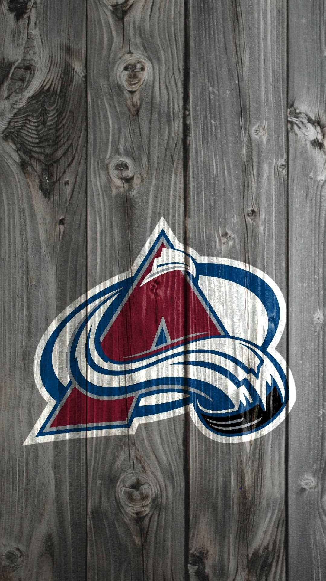 Avalanche 桌布 壁紙 — Colorado Avalanche 標誌繪製在風化的灰色木板上，可見木紋和節疤。