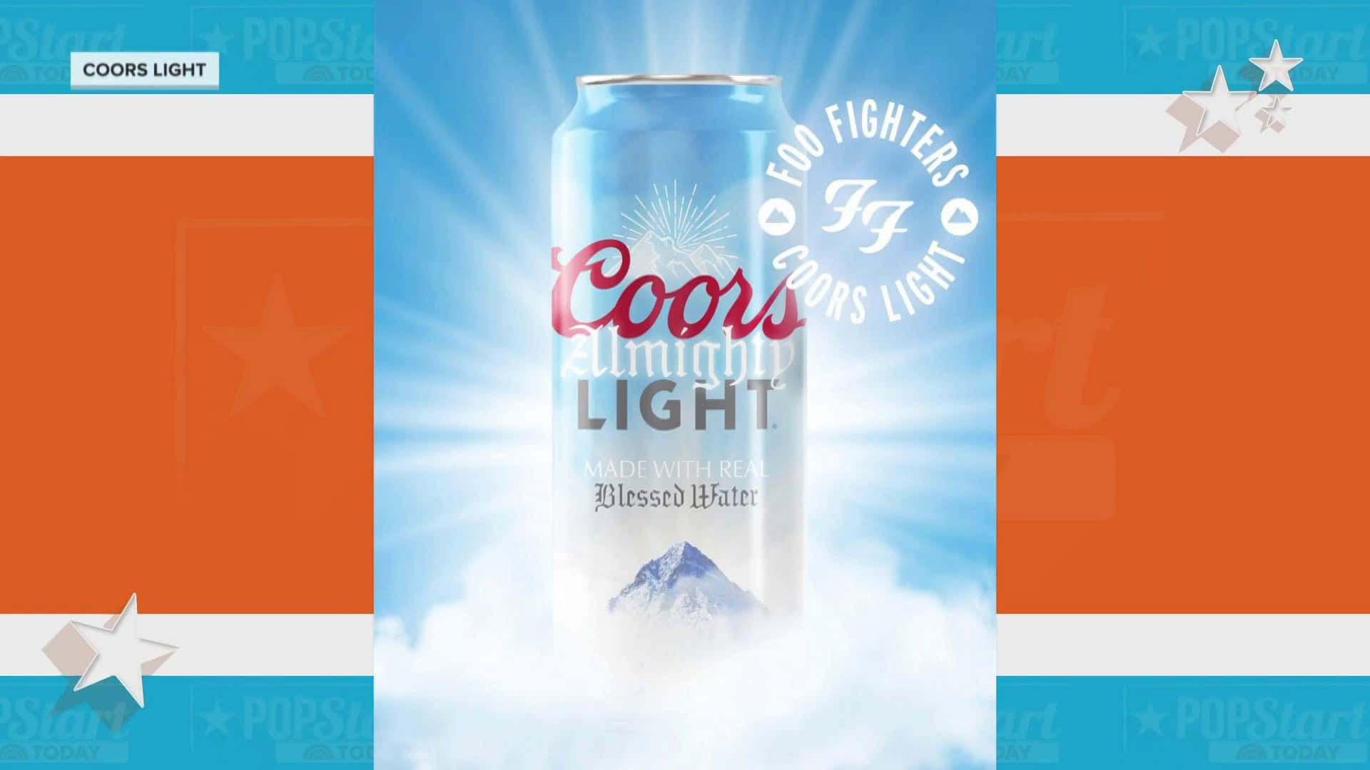 Beer Can 桌布 壁紙 — Coors Light 啤酒罐在雲層和雪山峰頂的背景下閃耀著藍色光芒。