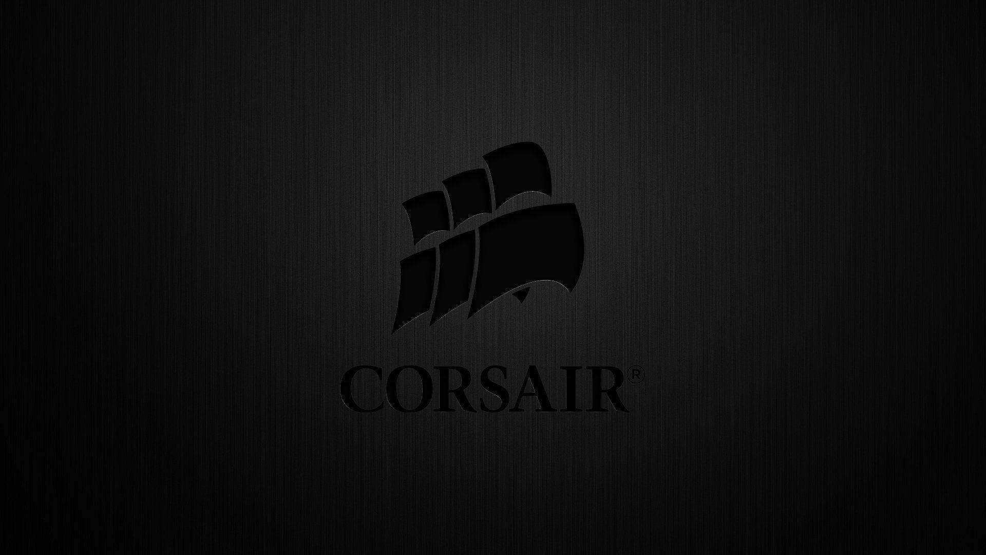 海盜船 桌布 壁紙 — Corsair 標誌以黑色剪影居中於拉絲金屬紋理背景上。