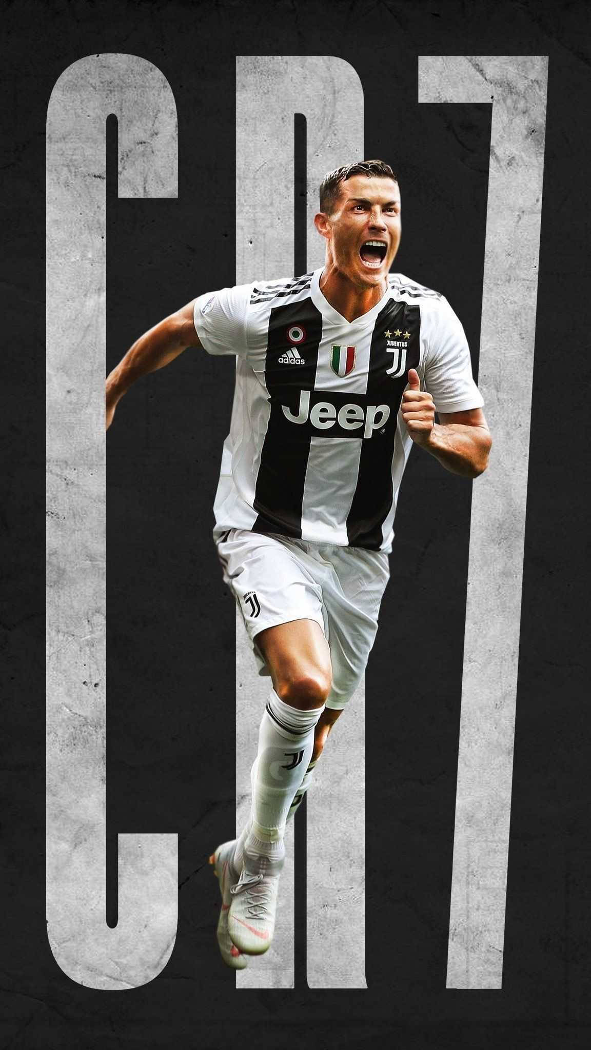克里斯蒂亞諾·羅納度 桌布 壁紙 — Cristiano Ronaldo 身穿尤文圖斯球衣，在鮮明灰色「CR7」背景下勝利慶祝。