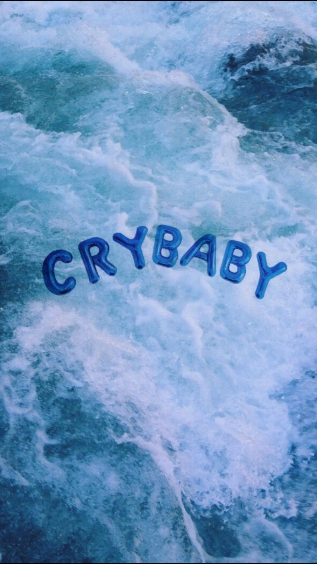 waves 桌布 壁紙 — 「crybaby」這個詞漂浮在洶湧的藍色海浪中，帶有泡沫狀的白色浪尖。