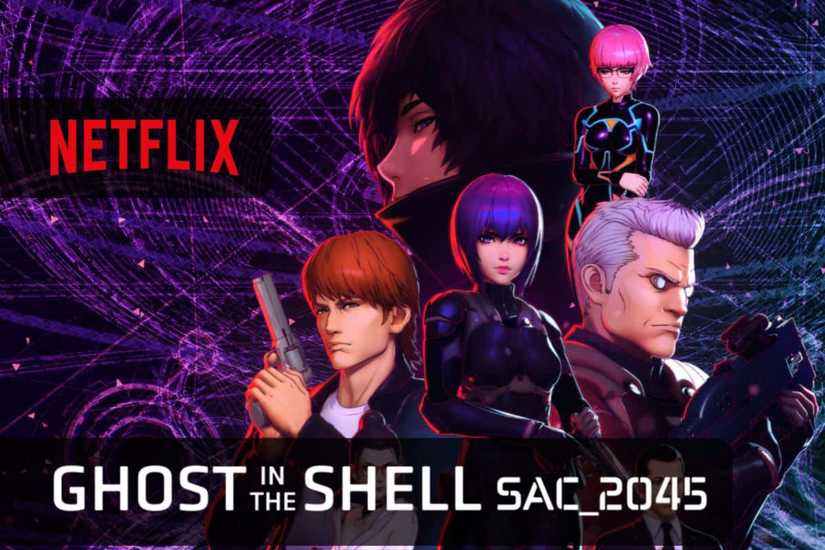 攻殼機動隊 桌布 壁紙 — Cyberpunk 動畫角色帶有發光的義體，站在紫色數位網絡背景前。
