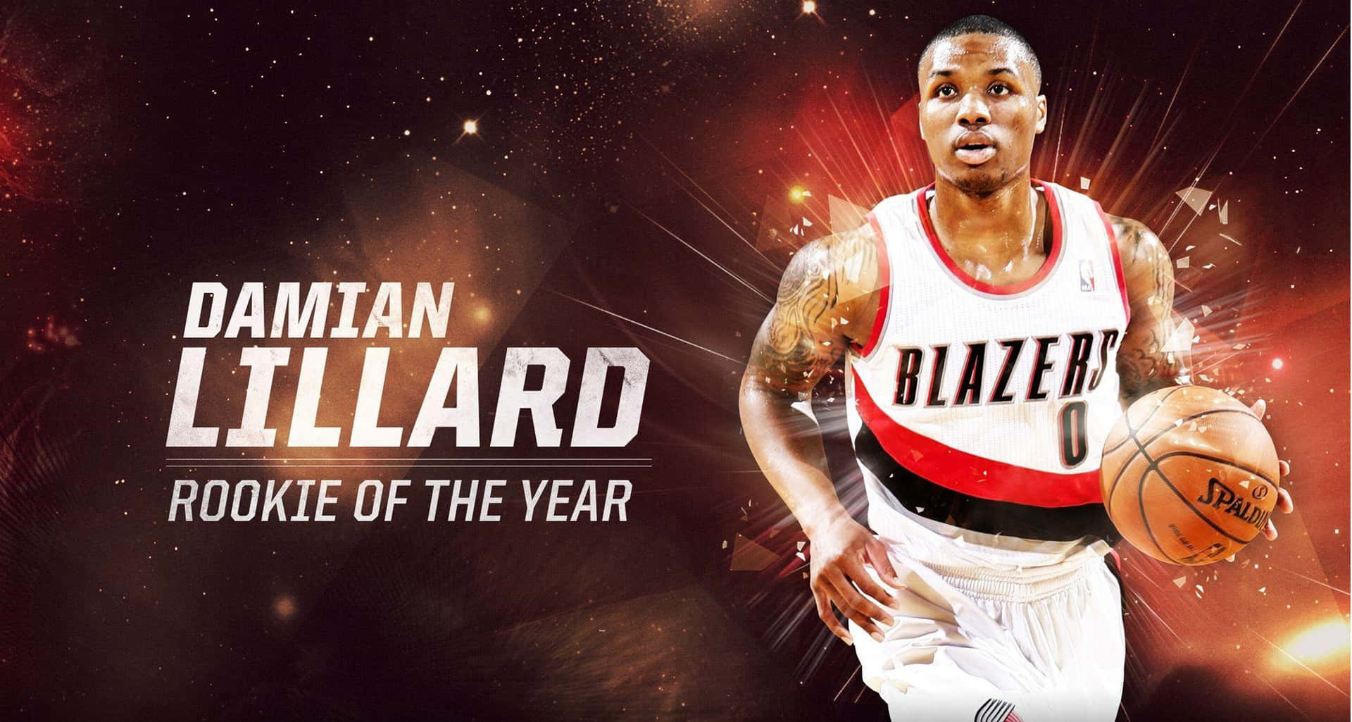  壁紙 — Damian Lillard 身穿 Blazers 球衣，在熾熱的宇宙背景下運球，並帶有 'Rookie of the Year' 文字。