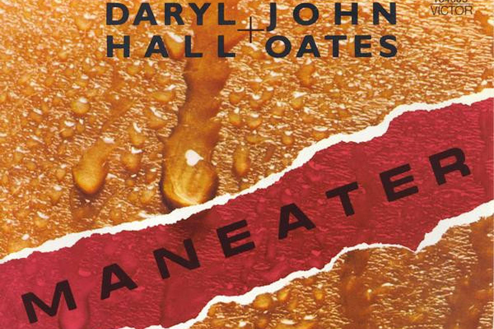 音樂 桌布 壁紙 — Daryl Hall and John Oates 的《Maneater》專輯封面，在帶有紋理的橙色和紅色撕紙設計上印有粗體文字。