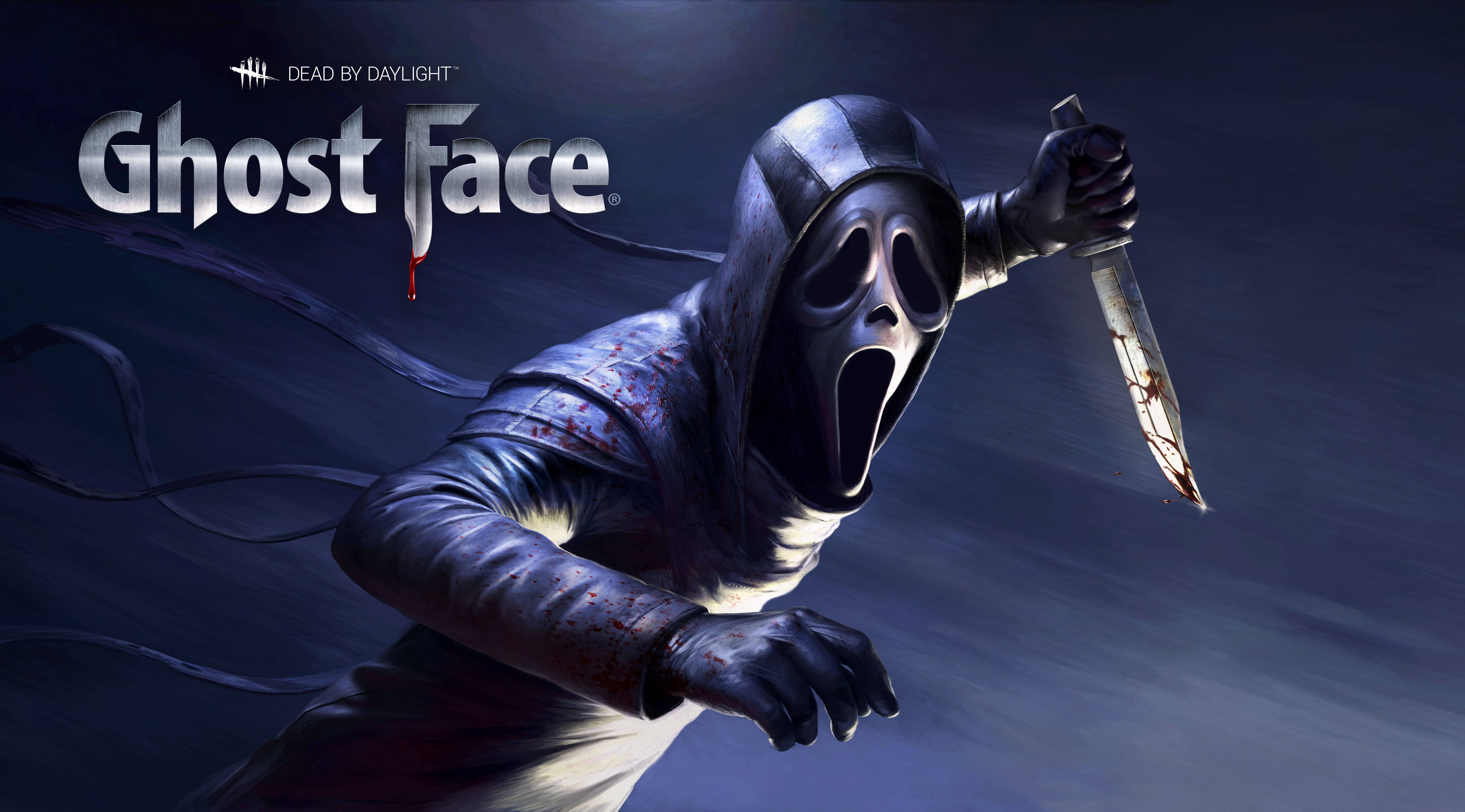 鬼臉殺手 桌布 壁紙 — 《Dead by Daylight》中的Ghost Face手持血淋淋的刀，在深藍色暴風雨背景下向前猛衝。